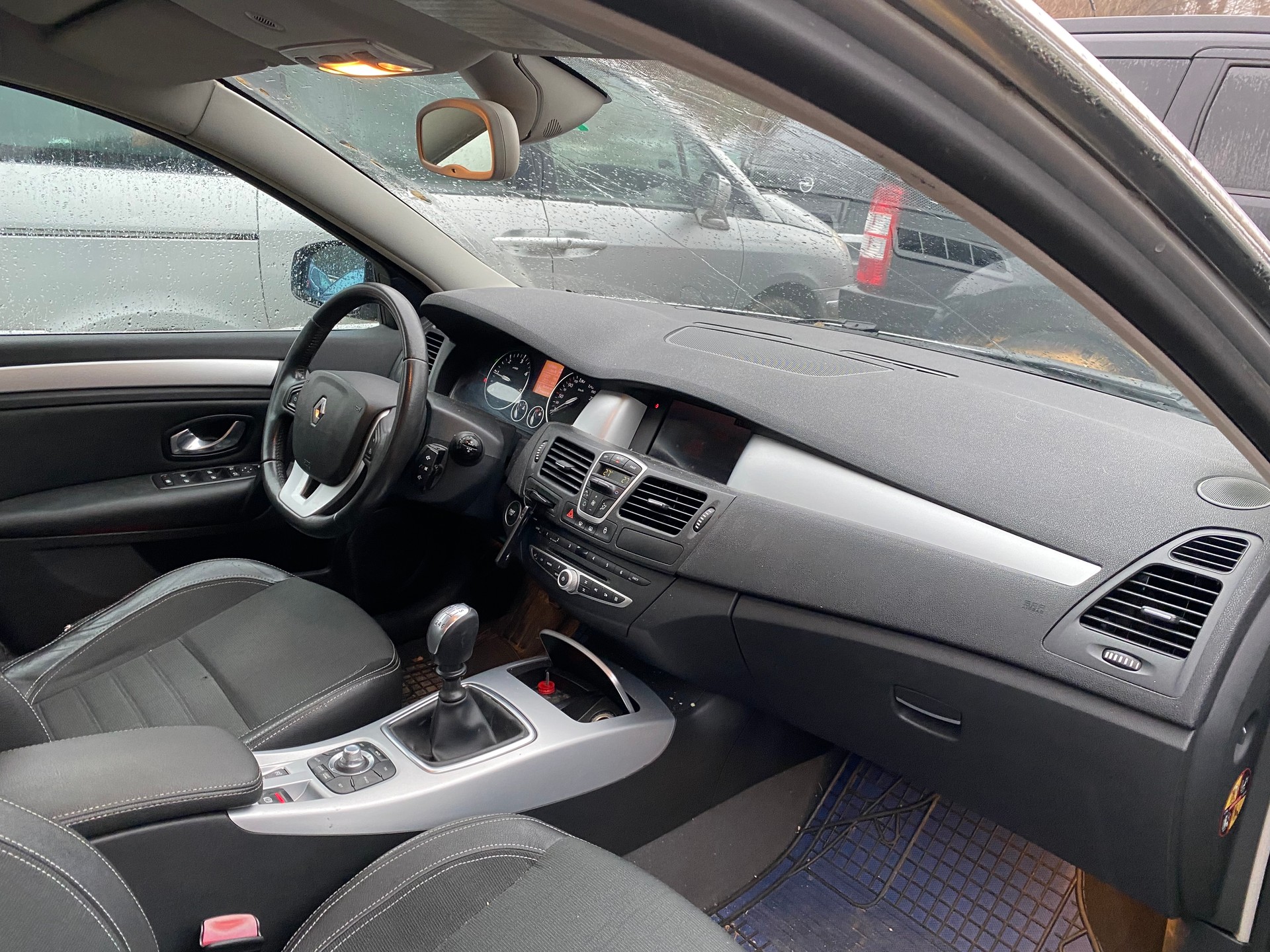 RENAULT Laguna 2.0 dCi Dynamique-image-10