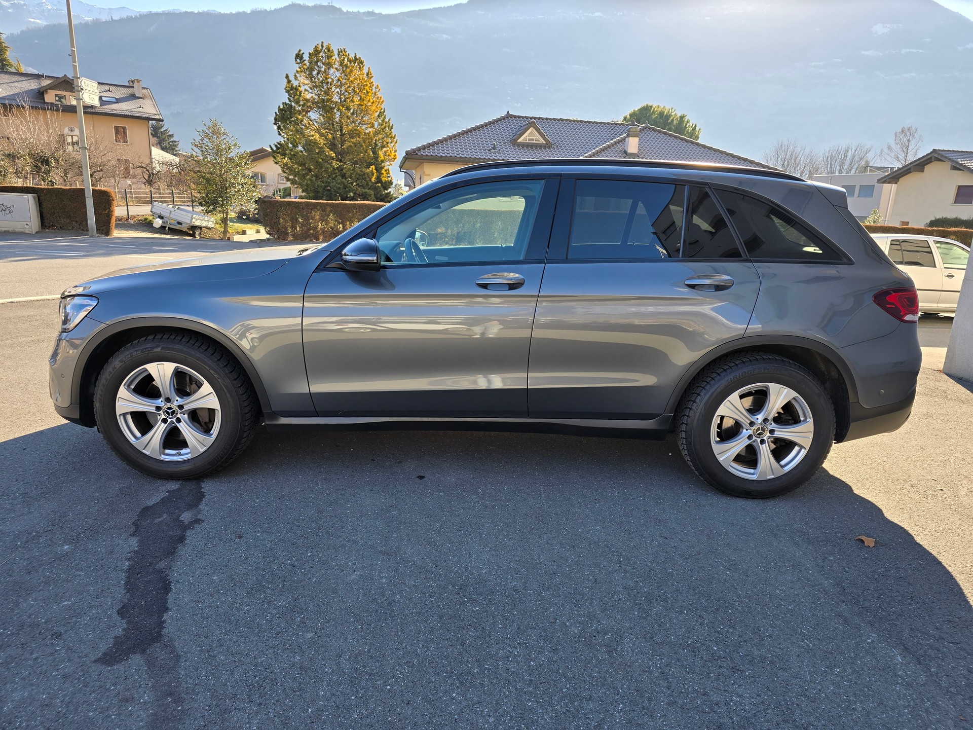 MERCEDES-BENZ GLC 200 4Matic 9G-Tronic Hybride léger essence/électrique-image-2