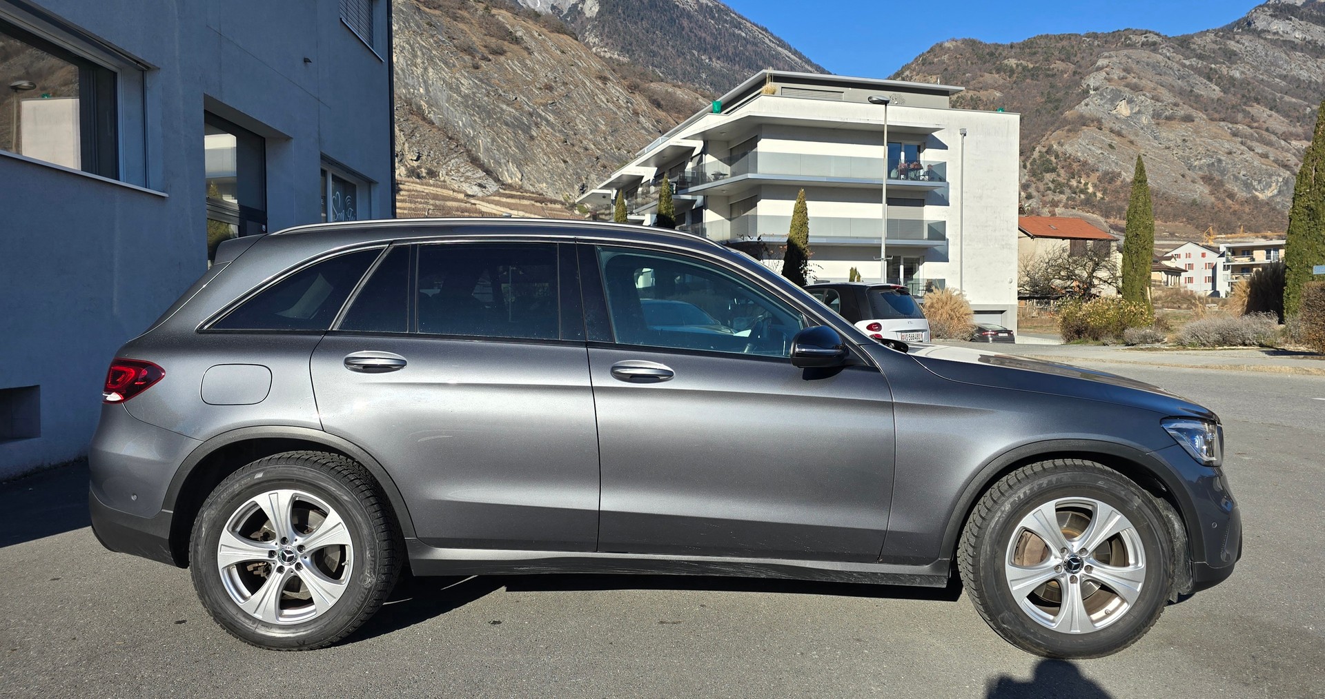 MERCEDES-BENZ GLC 200 4Matic 9G-Tronic Hybride léger essence/électrique-image-7