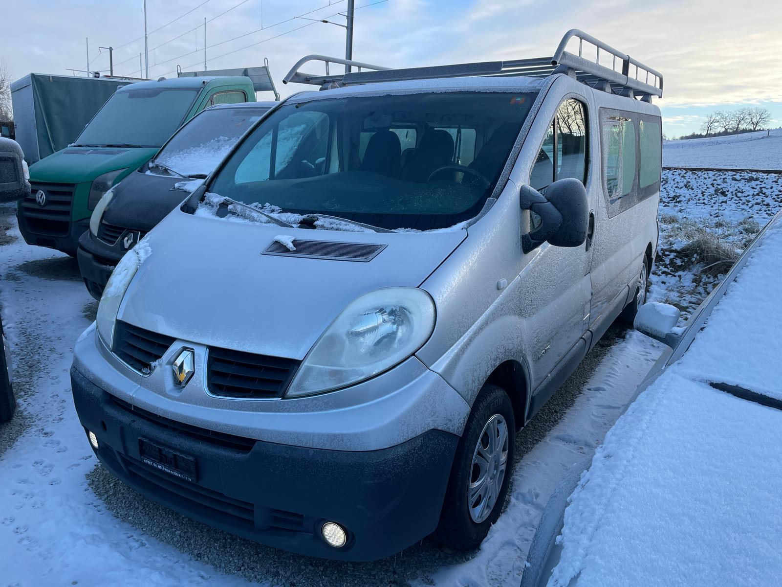 RENAULT Trafic 2.0 dCi 115 2.9t L2H1 Authentique-image-0