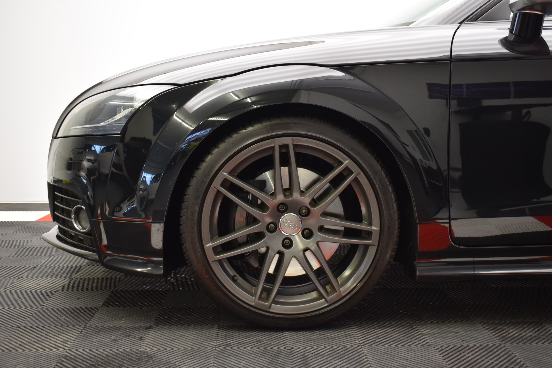AUDI TTS Coupé 2.0 TFSI quattro S-tronic-image-6