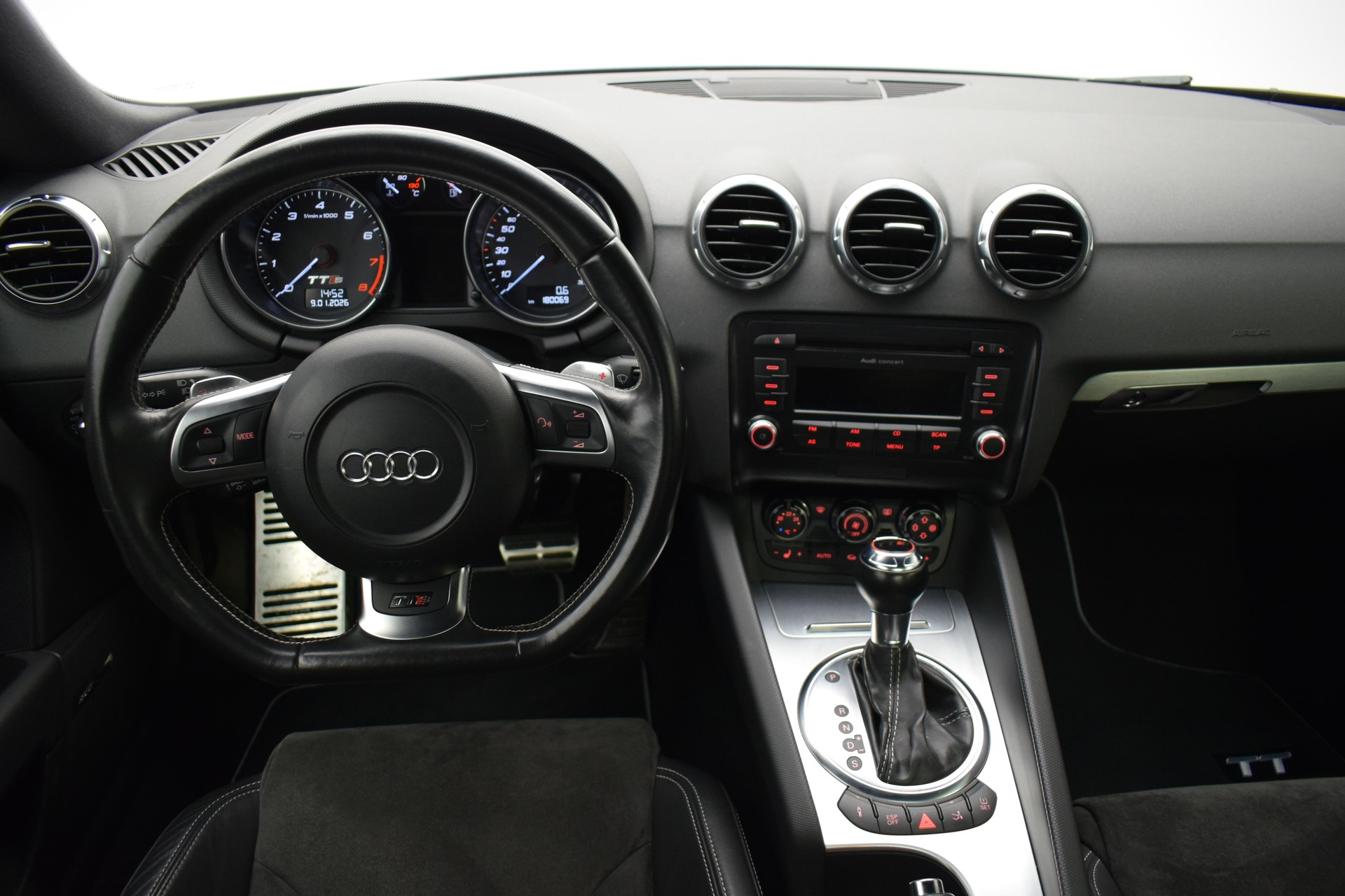 AUDI TTS Coupé 2.0 TFSI quattro S-tronic-image-17