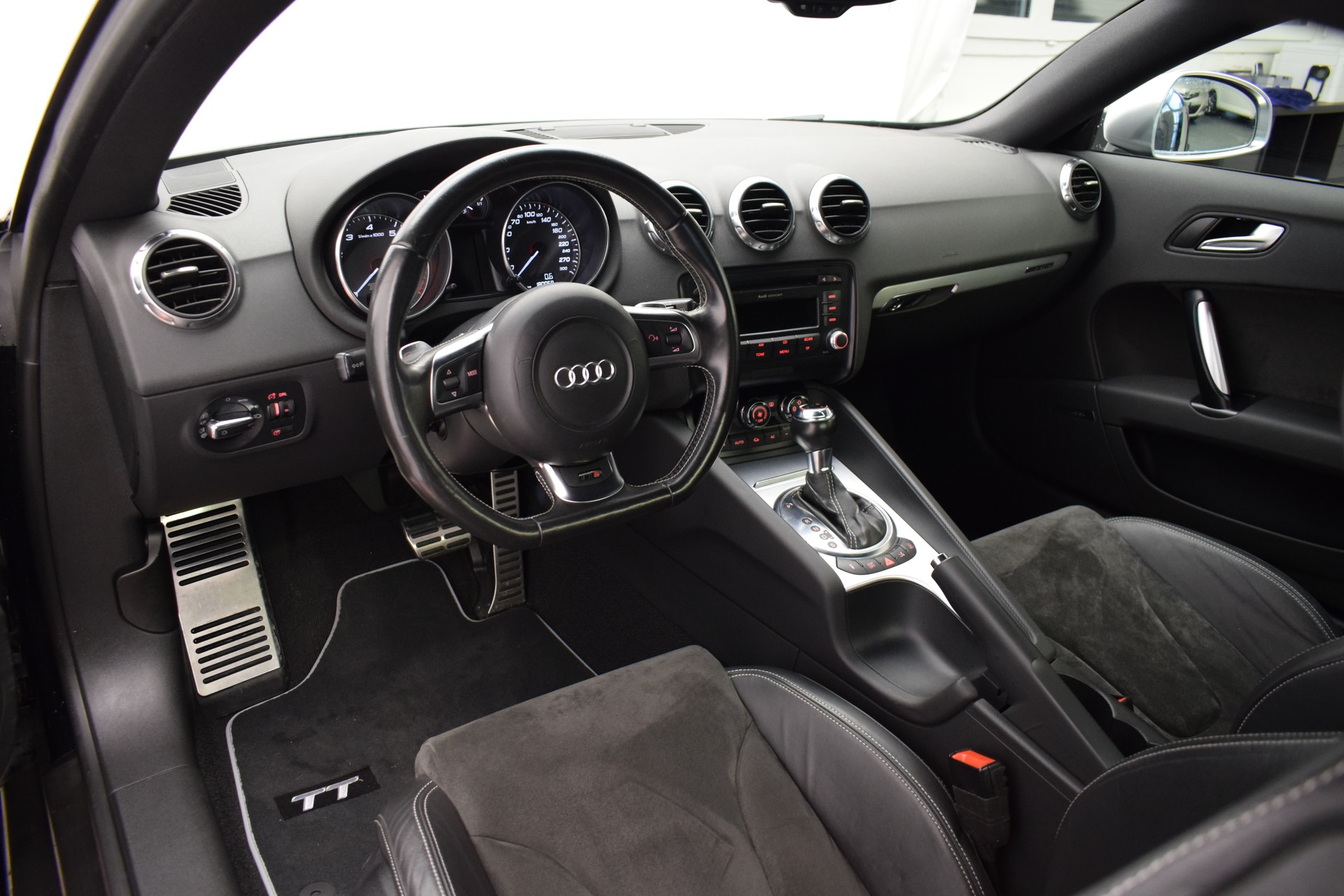 AUDI TTS Coupé 2.0 TFSI quattro S-tronic-image-13