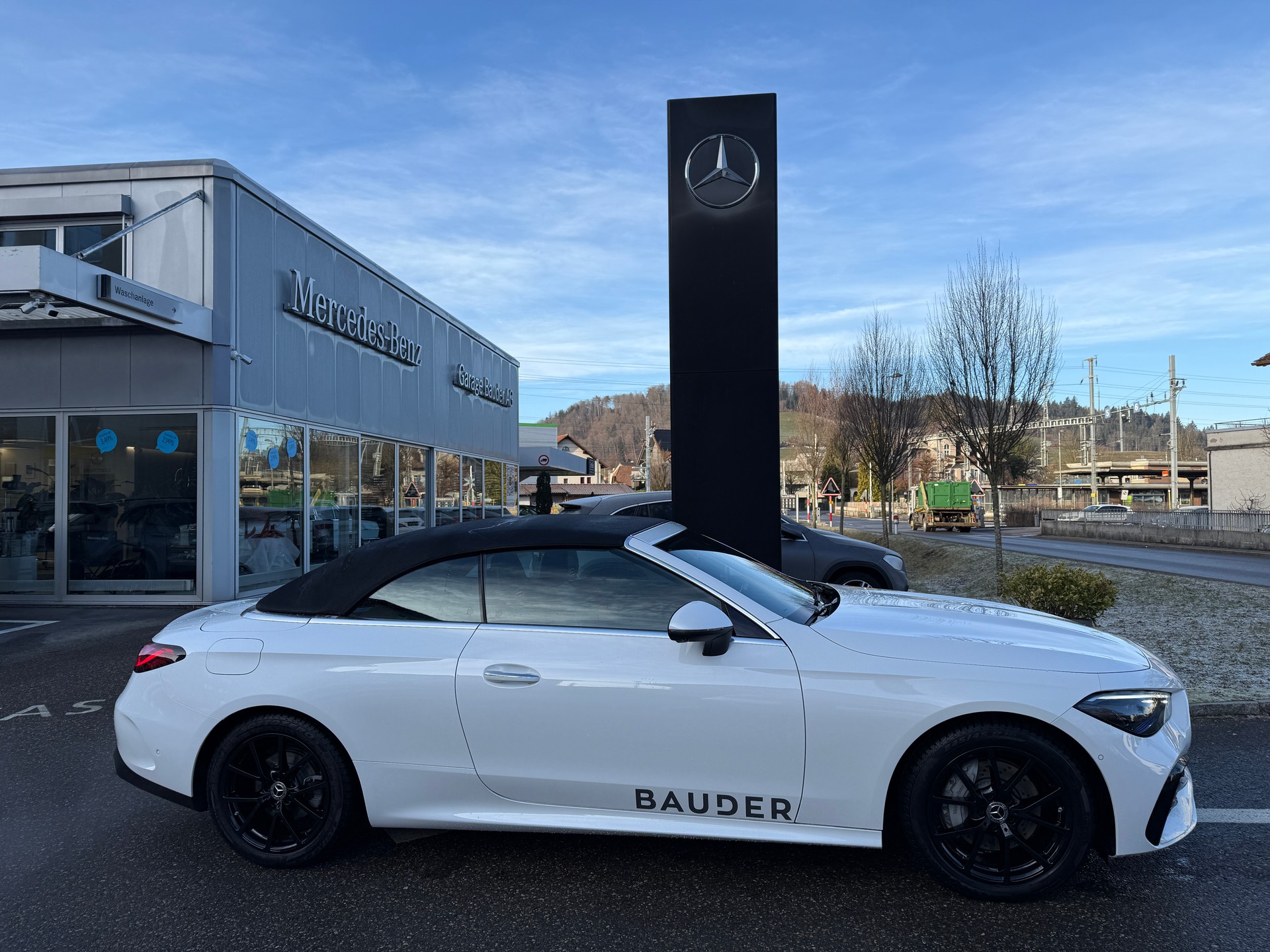 MERCEDES-BENZ CLE 200 Cabrio 4M-image-10