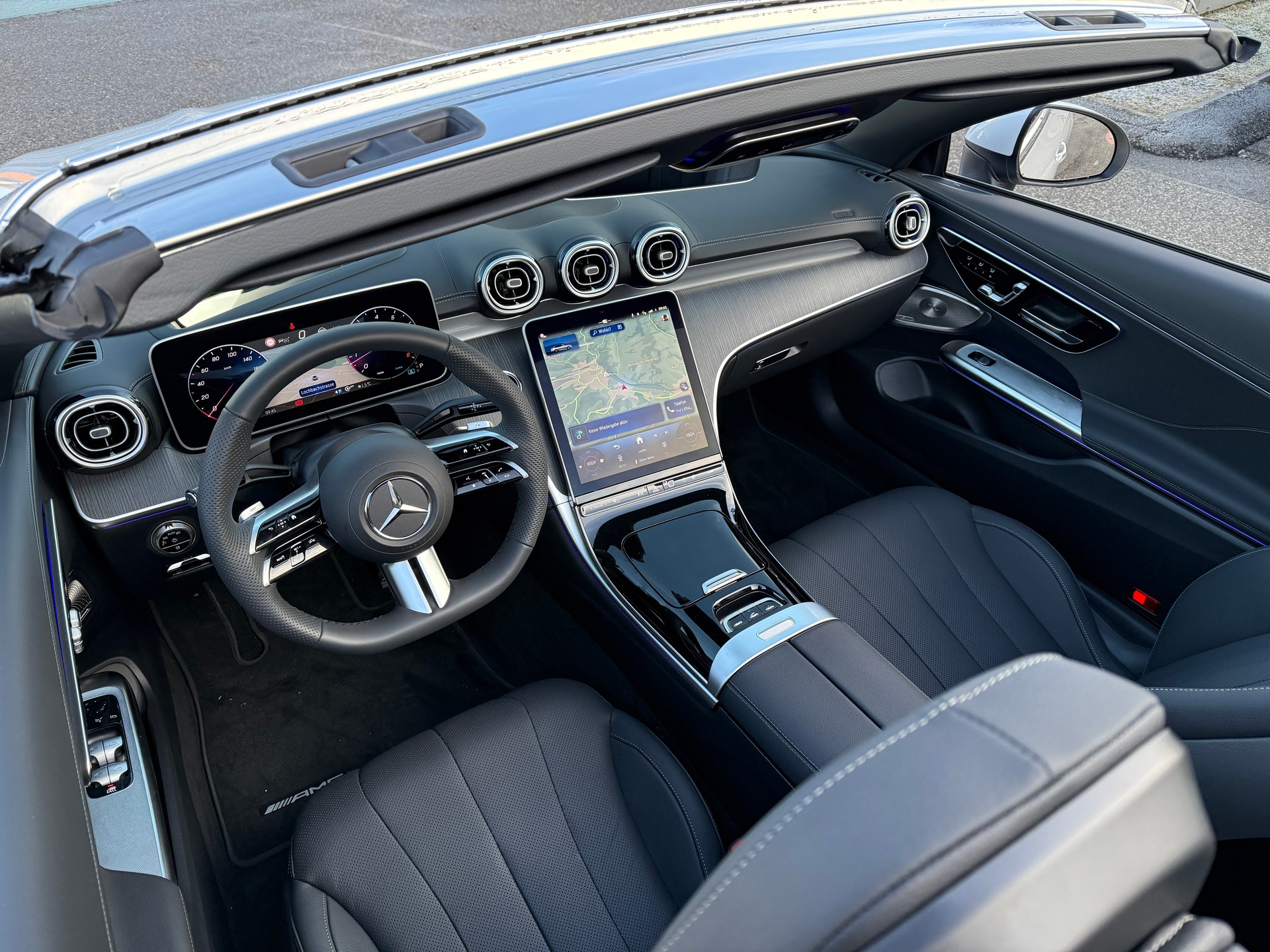 MERCEDES-BENZ CLE 200 Cabrio 4M-image-4