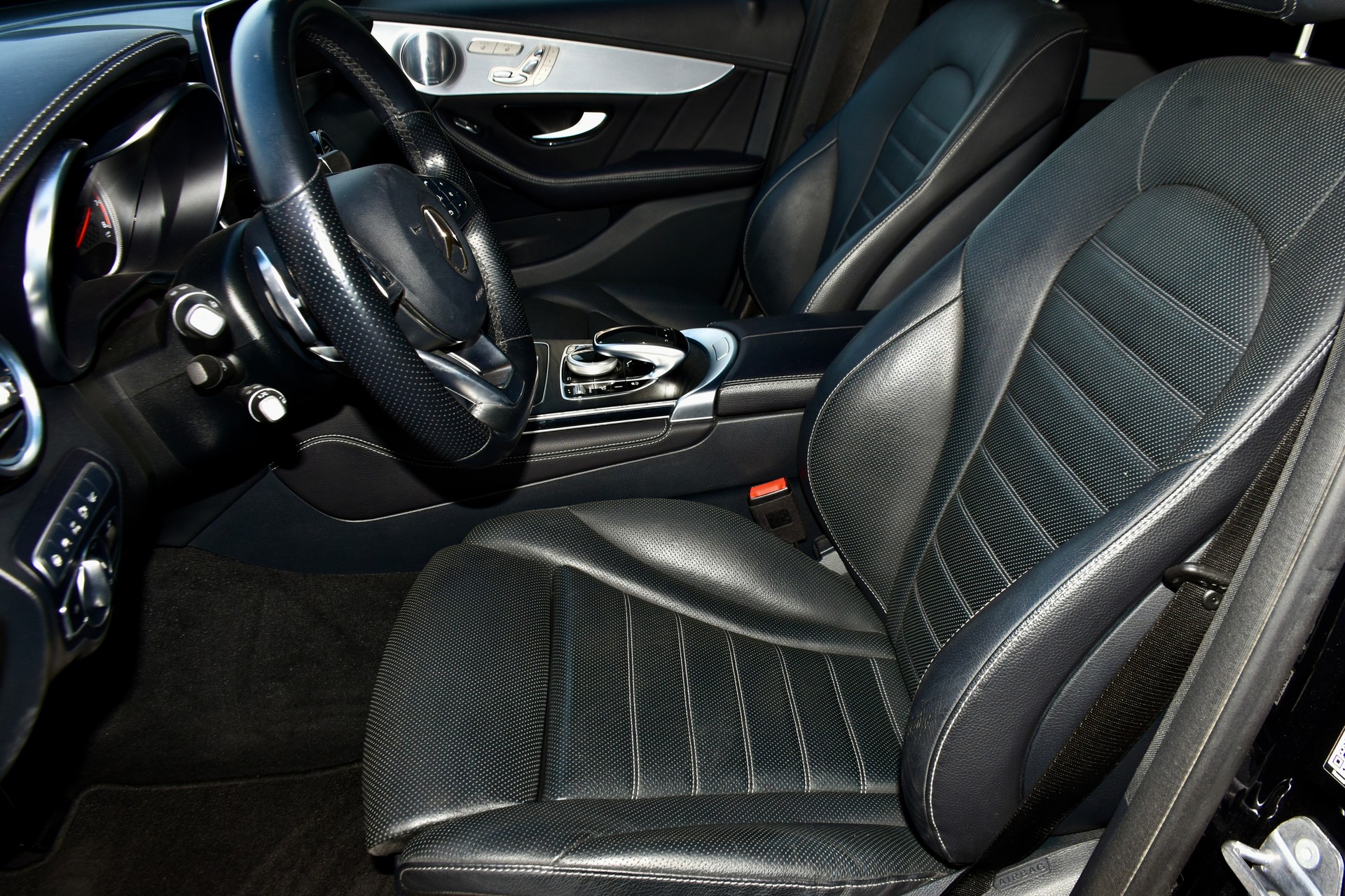 MERCEDES-BENZ GLC Coupé 43 AMG 4Matic 9G-Tronic-showroom-element-3