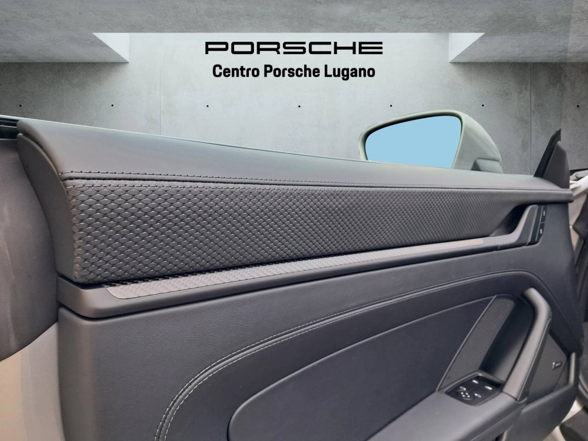 PORSCHE 911 GT3 con pacchetto Touring-image-29