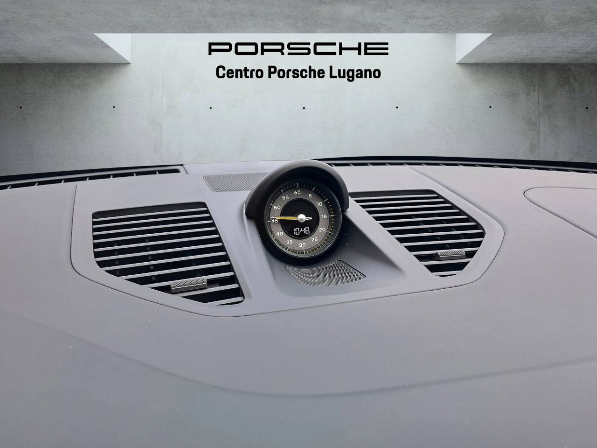 PORSCHE 911 GT3 con pacchetto Touring-image-23