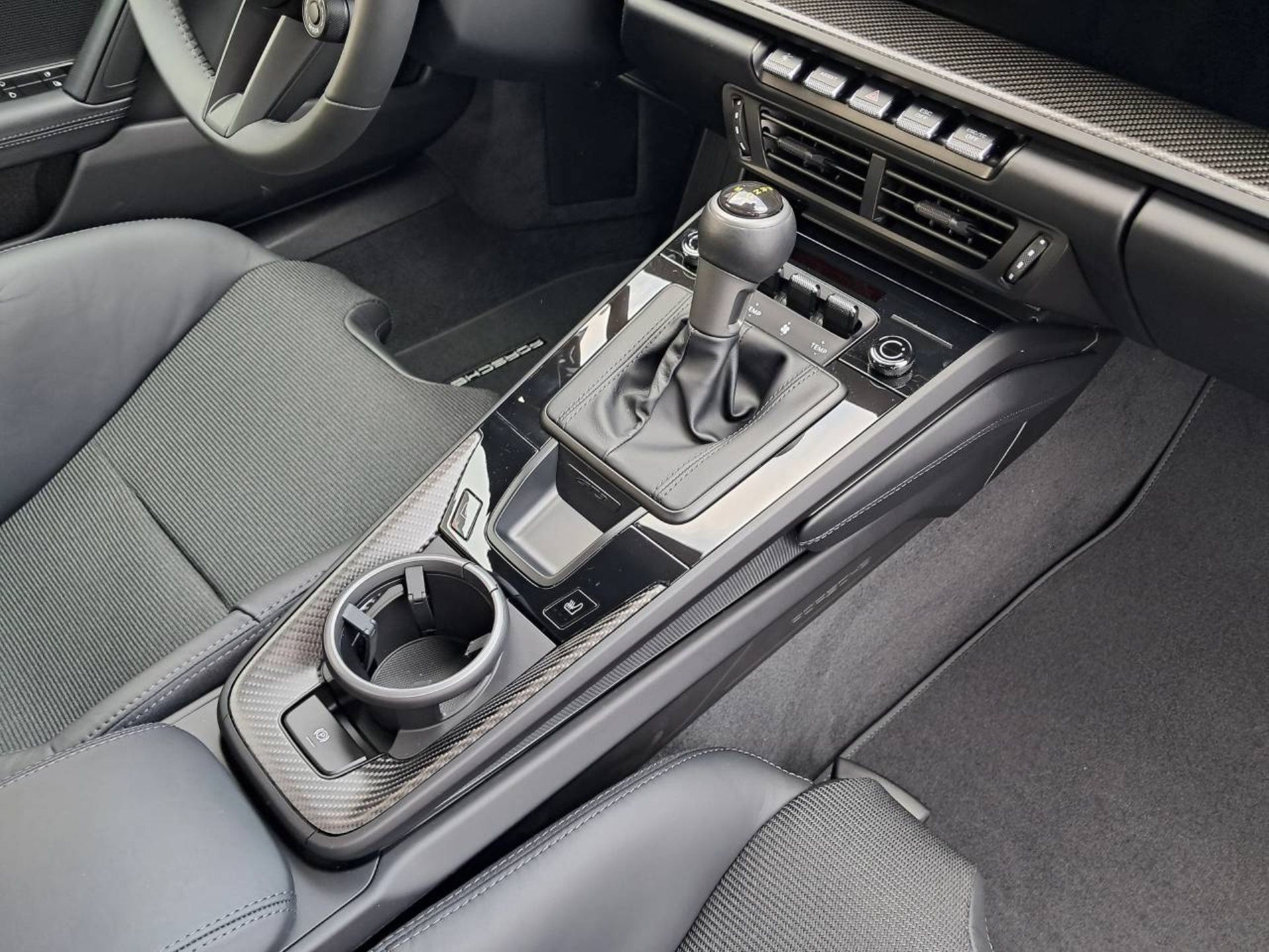 PORSCHE 911 GT3 con pacchetto Touring-image-18