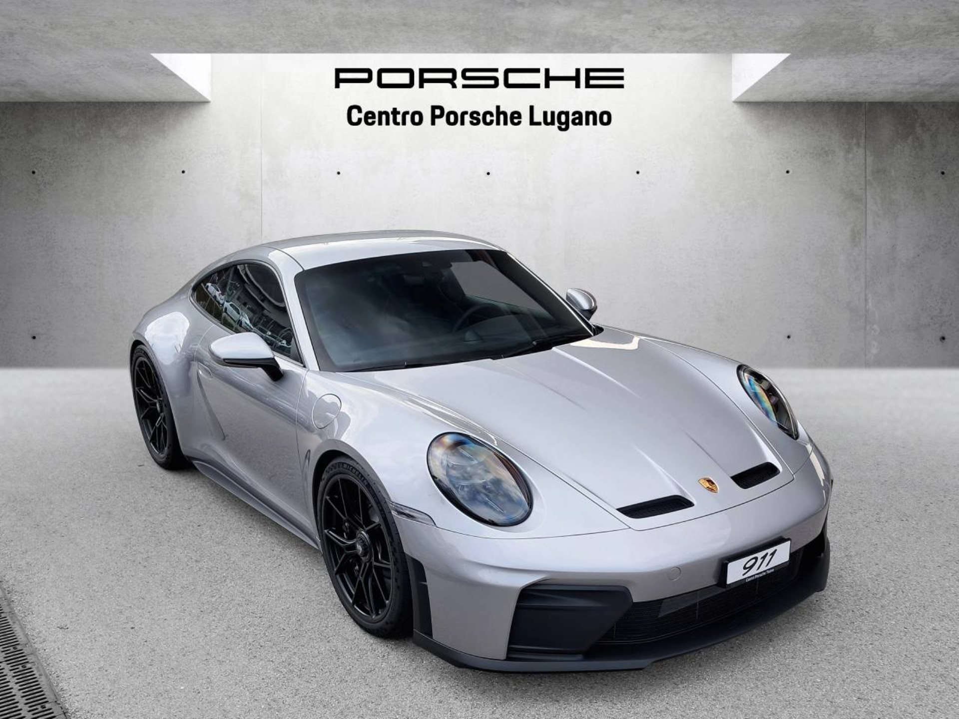 PORSCHE 911 GT3 con pacchetto Touring-image-5