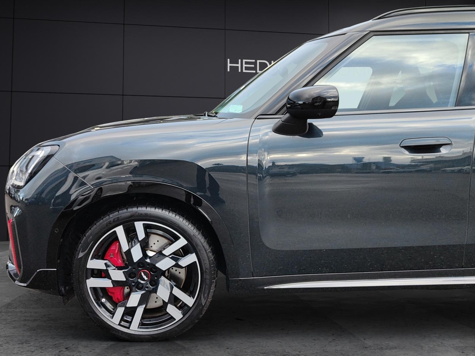 MINI Countryman U25 2.0i John Cooper Works ALL4-image-8