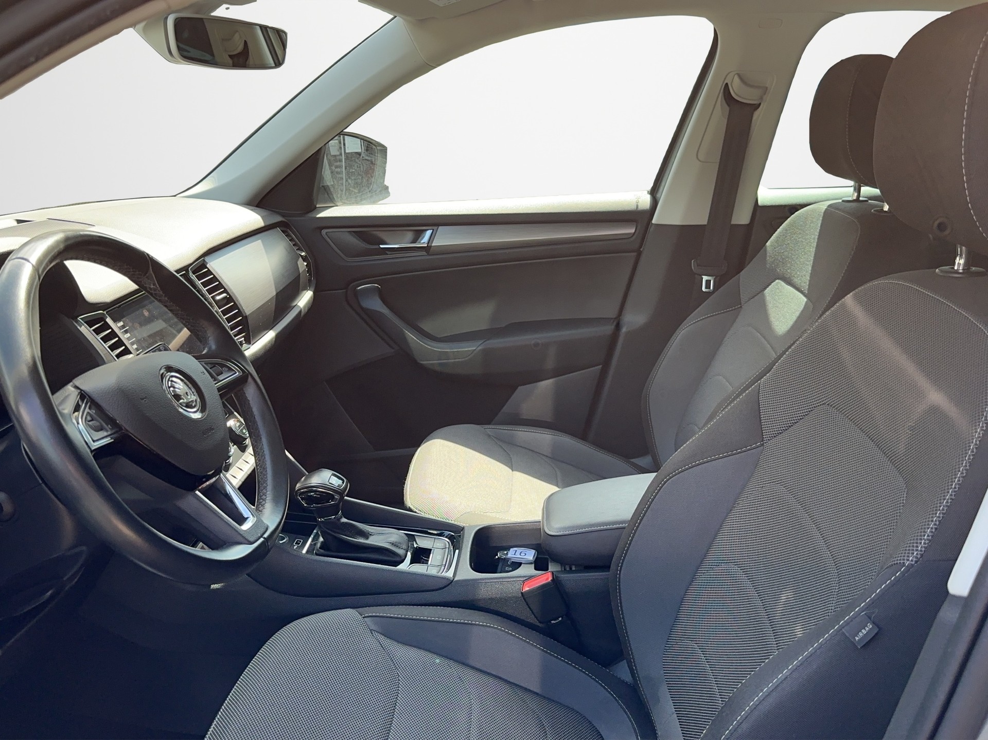 SKODA Kodiaq 2.0 TSI Ambition 4x4-image-8