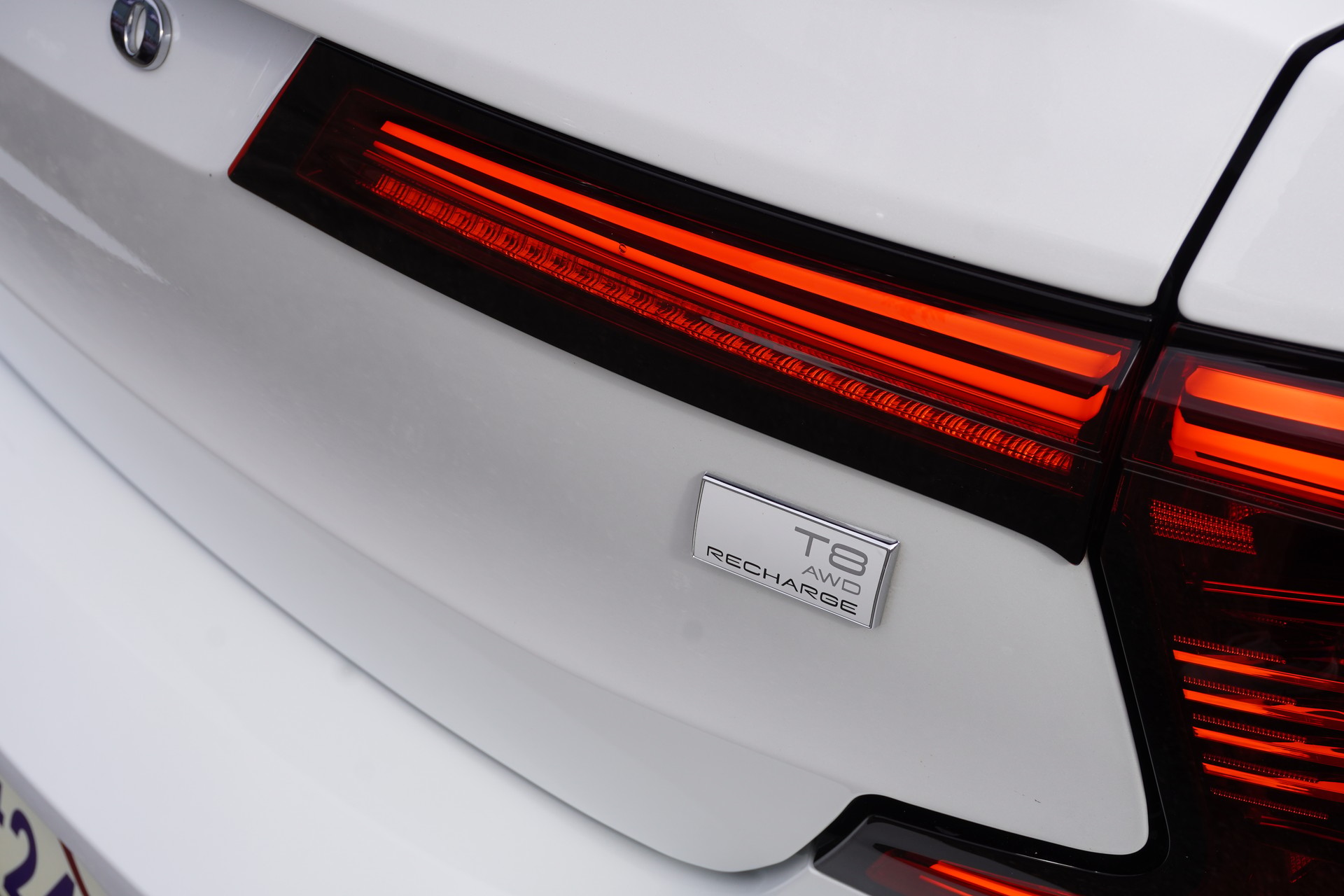 VOLVO S90 T8 eAWD Plug in Hybrid Ultimate Dark Geartronic-image-32