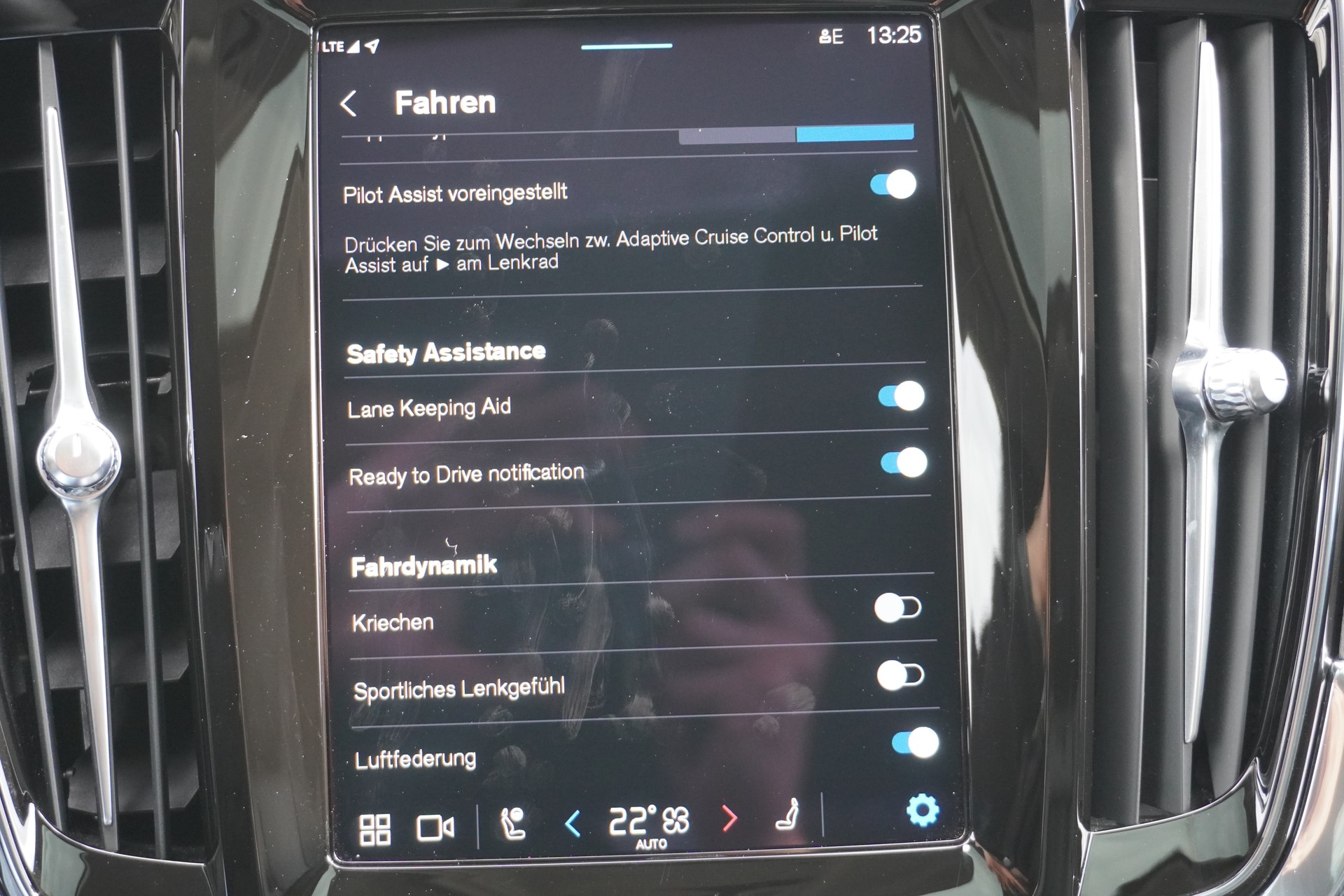 VOLVO S90 T8 eAWD Plug in Hybrid Ultimate Dark Geartronic-image-21