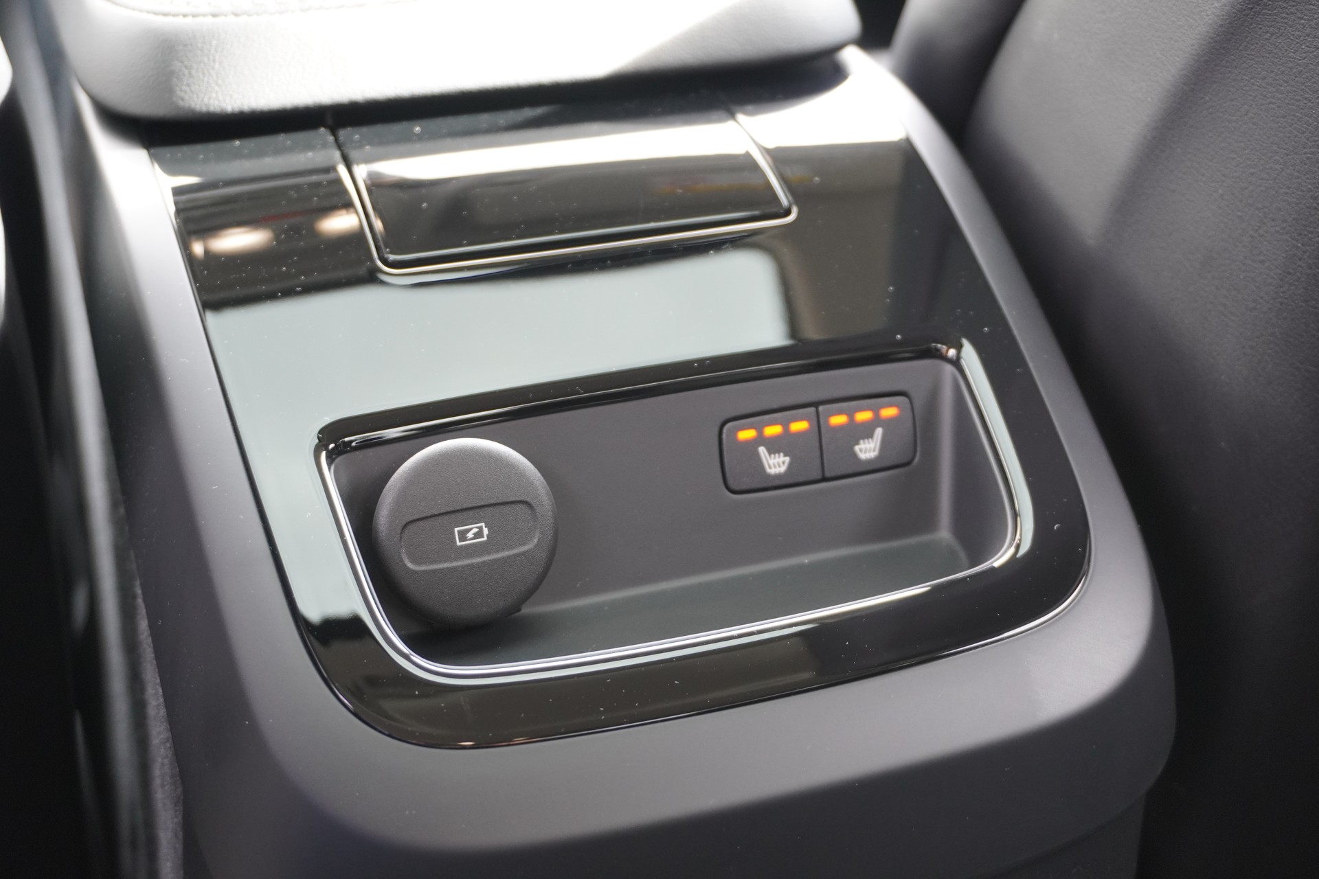 VOLVO S90 T8 eAWD Plug in Hybrid Ultimate Dark Geartronic-image-13