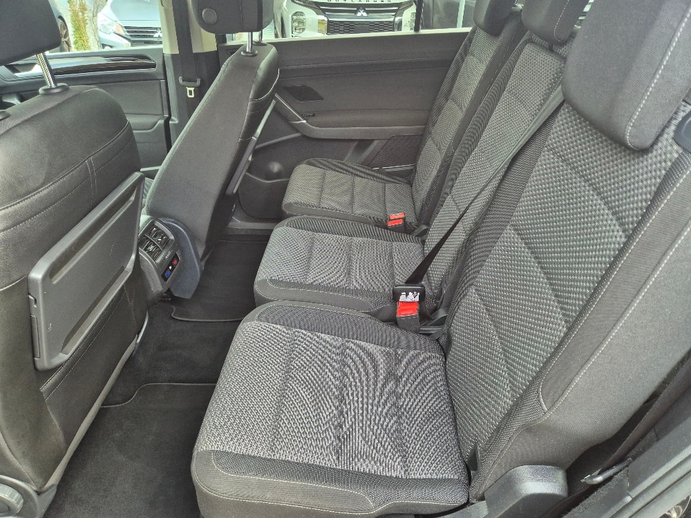 VW Touran 2.0 TDI BlueMotion Technology Comfortline DSG-image-16