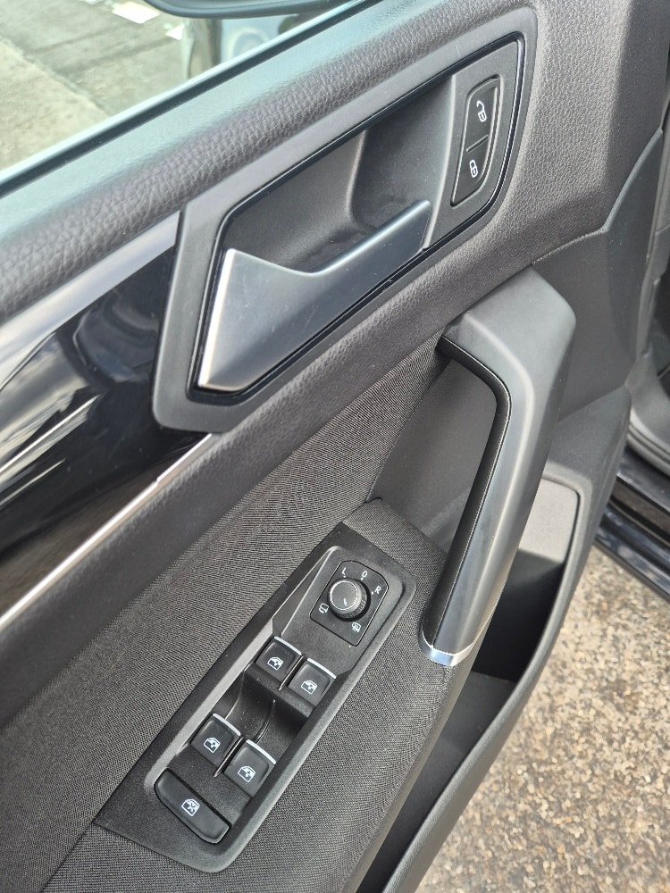 VW Touran 2.0 TDI BlueMotion Technology Comfortline DSG-image-6
