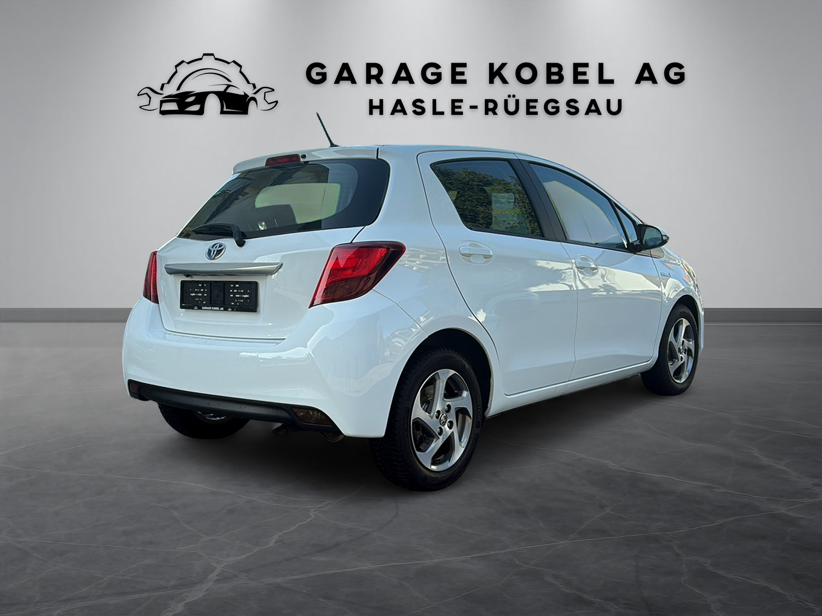 TOYOTA Yaris 1.5 VVT-i Hybrid Trend e-CVT-image-2