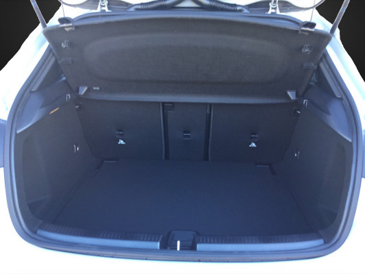 MERCEDES-BENZ A 250 4Matic 8G-DCT-image-11
