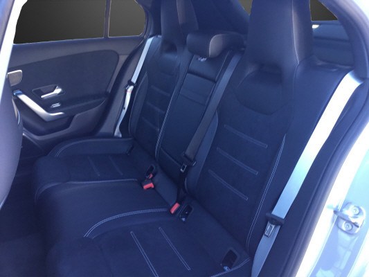 MERCEDES-BENZ A 250 4Matic 8G-DCT-image-10