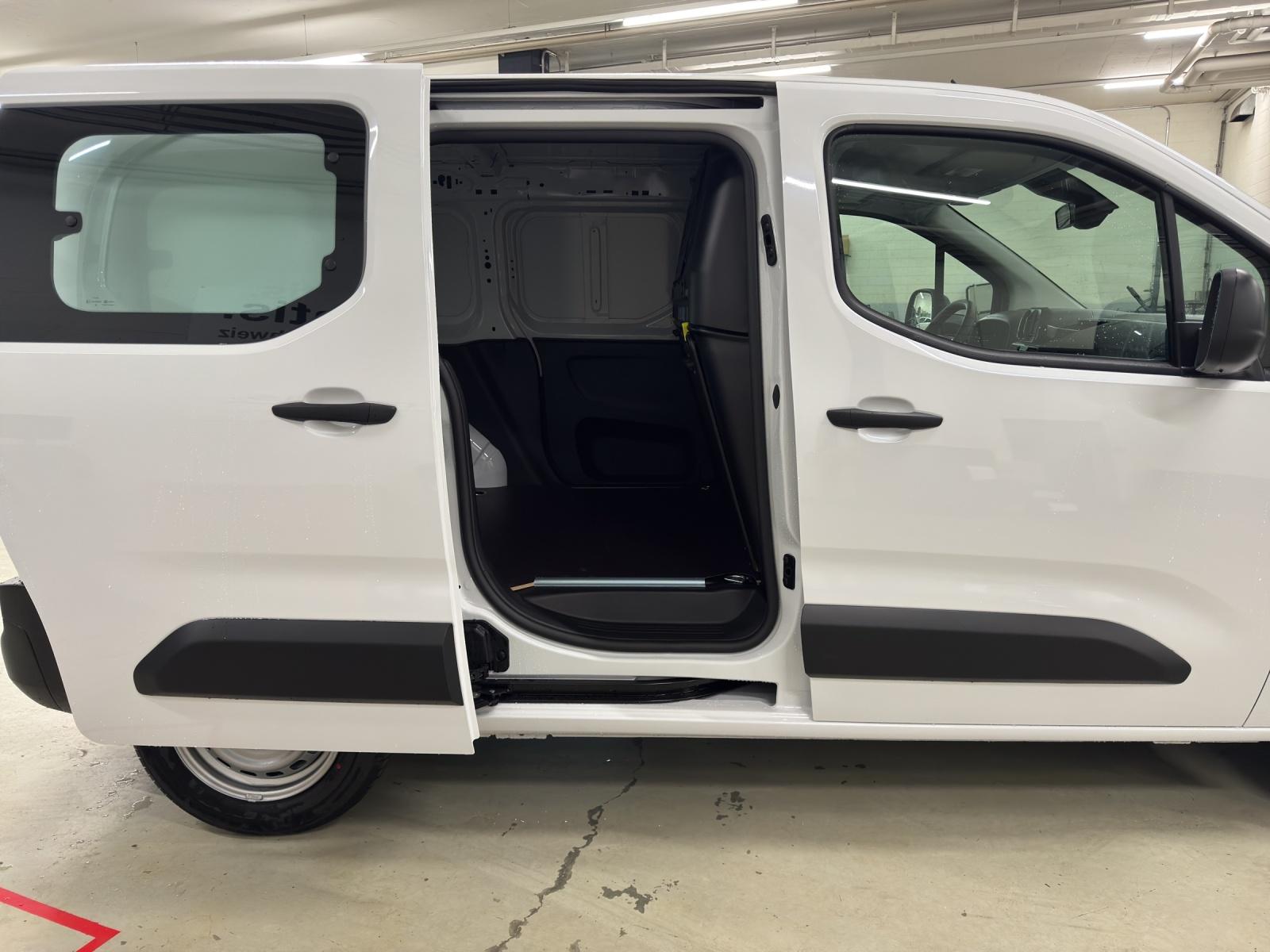 CITROEN Berlingo M 1.5 BlueHDi 100 First S/S-image-6