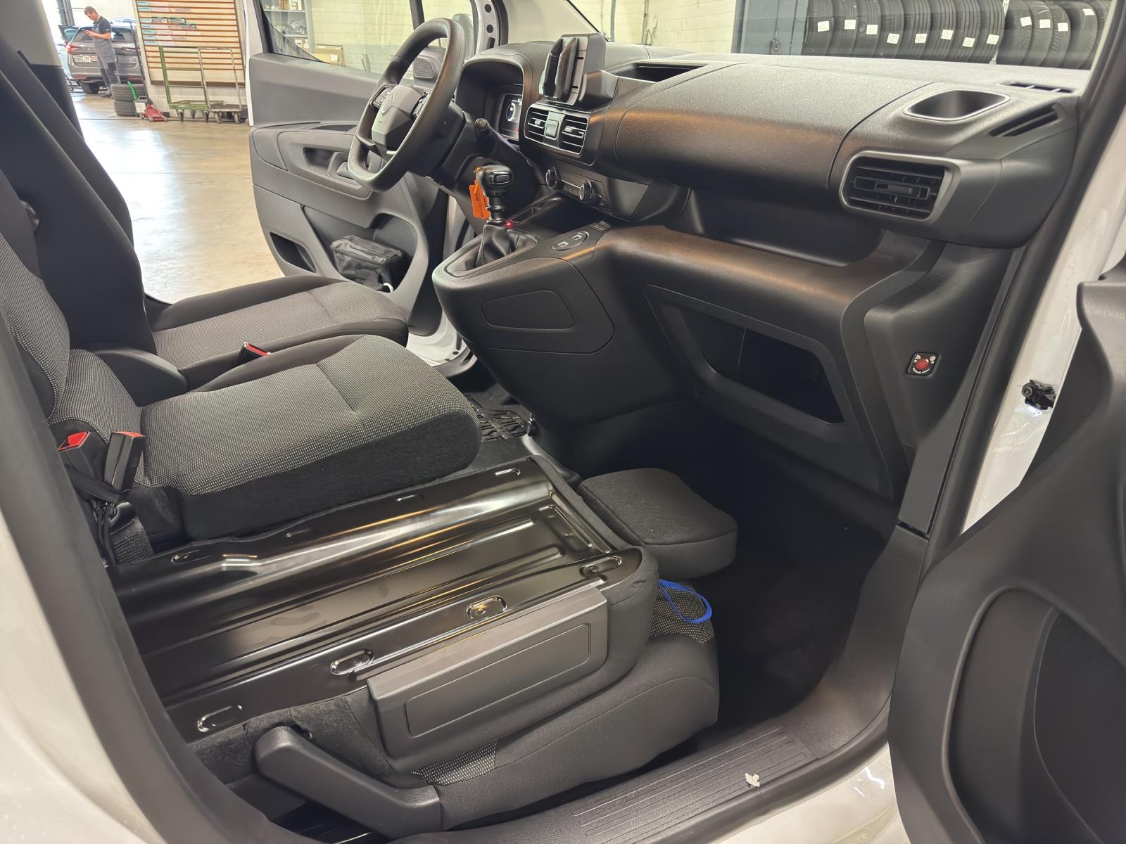 CITROEN Berlingo M 1.5 BlueHDi 100 First S/S-image-10