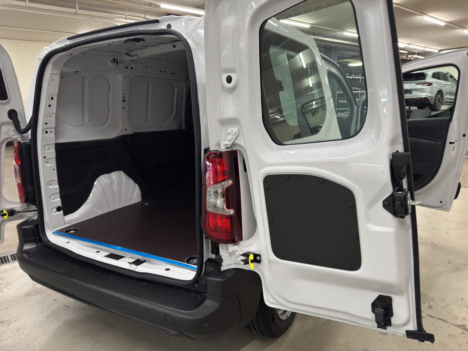 CITROEN Berlingo M 1.5 BlueHDi 100 First S/S-image-8