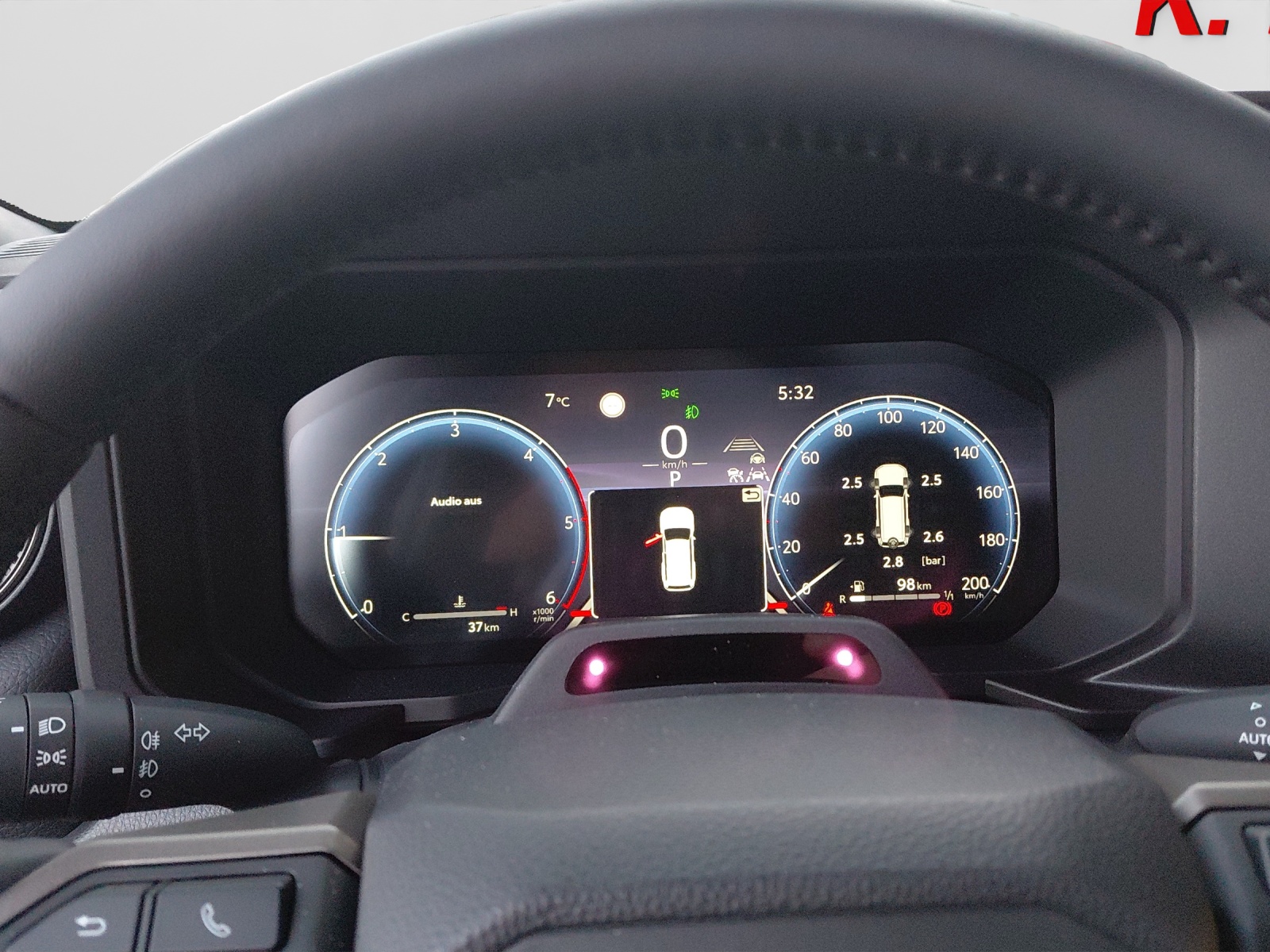 TOYOTA Land Cruiser 2.8 D 48V Invincible-image-10