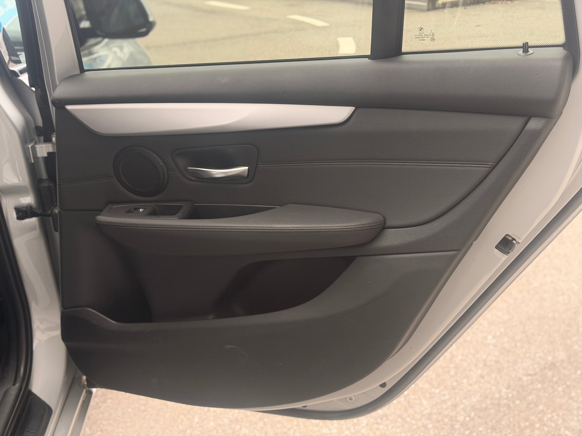 BMW 220d xDrive Gran Tourer Steptronic Luxury Line-image-24