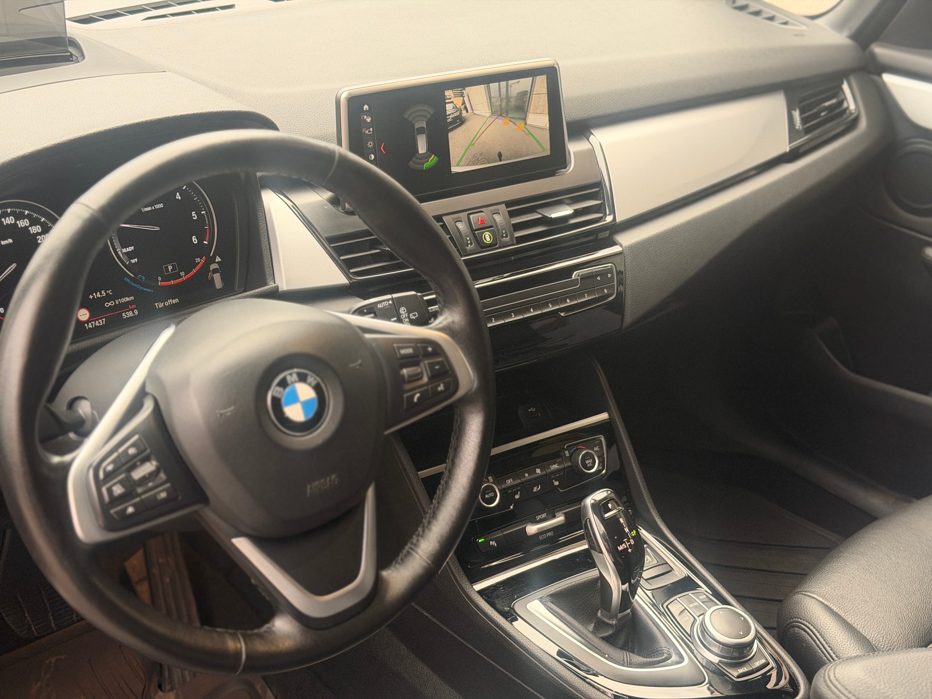BMW 220d xDrive Gran Tourer Steptronic Luxury Line-image-14