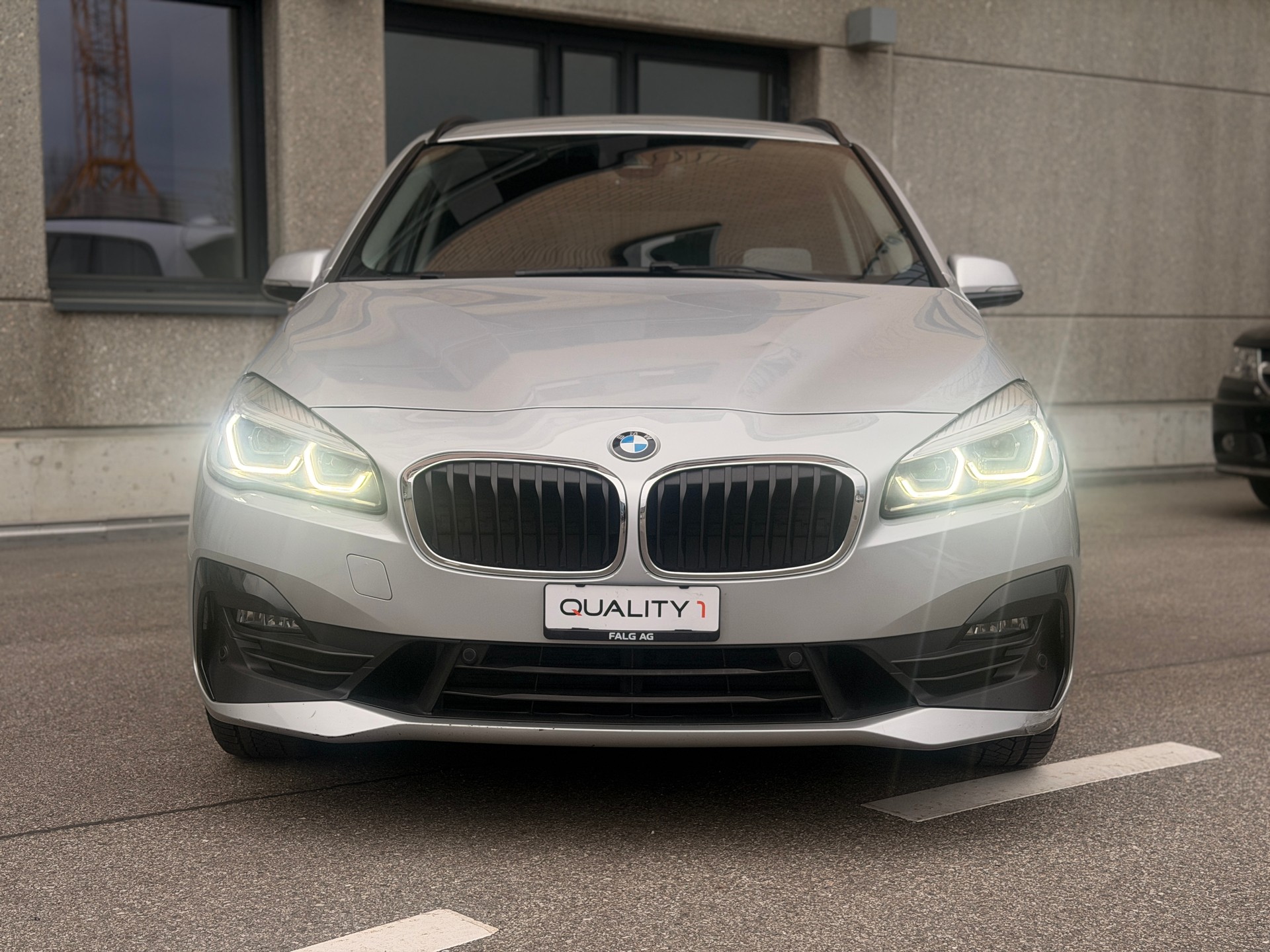 BMW 220d xDrive Gran Tourer Steptronic Luxury Line-image-6