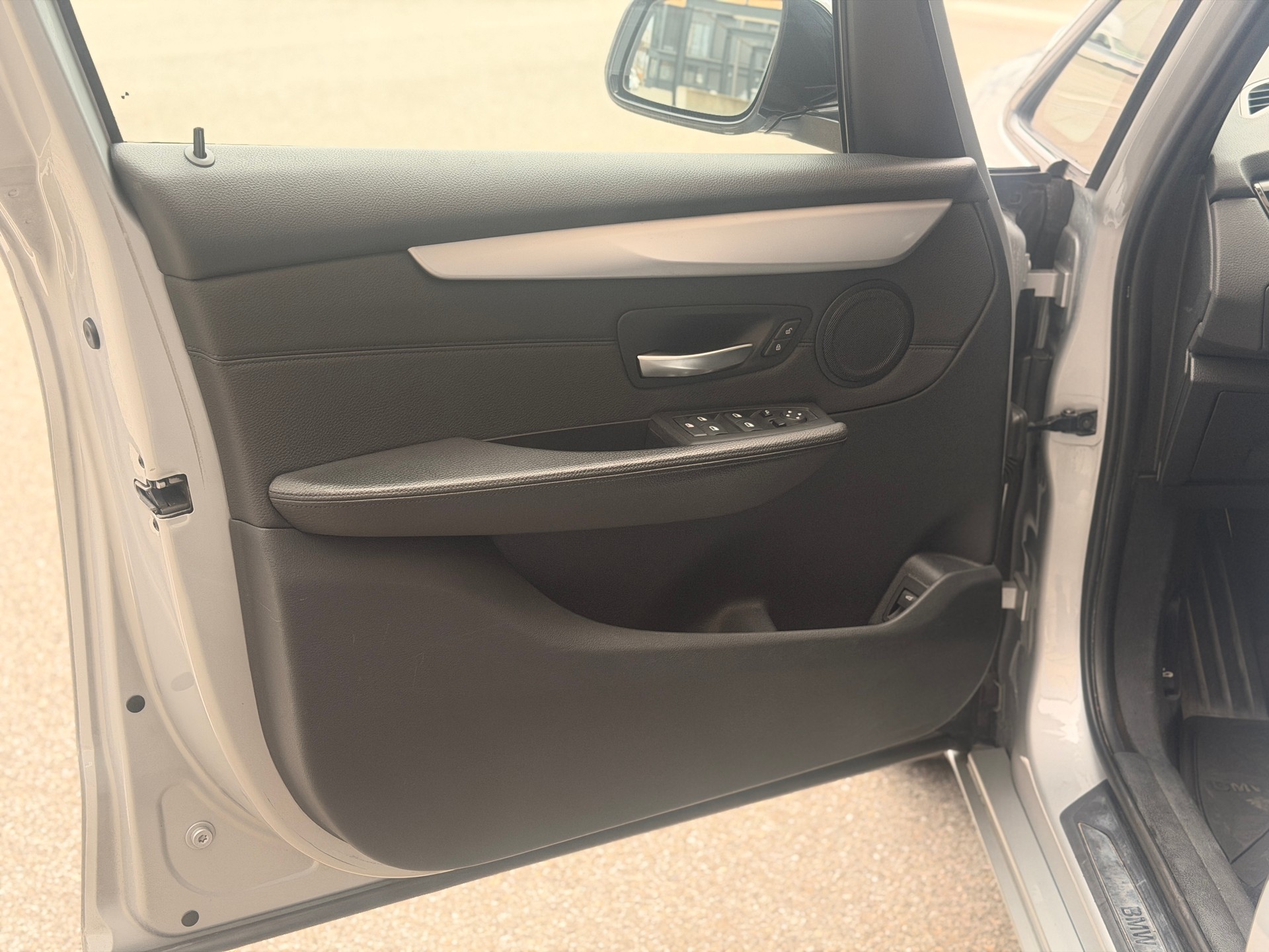BMW 220d xDrive Gran Tourer Steptronic Luxury Line-image-19