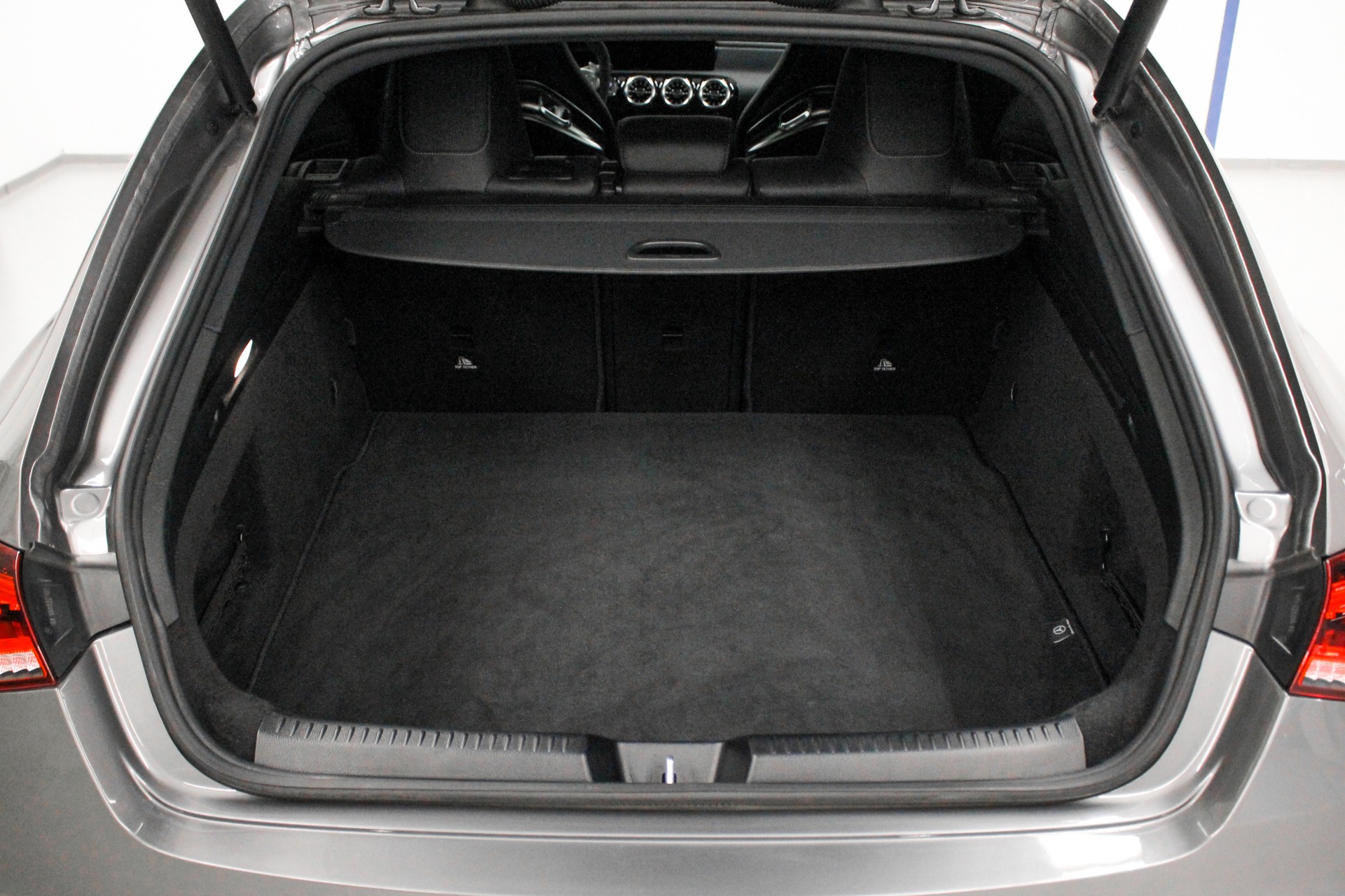 MERCEDES-BENZ CLA Shooting Brake 35 AMG 4Matic 7G-DCT-image-23