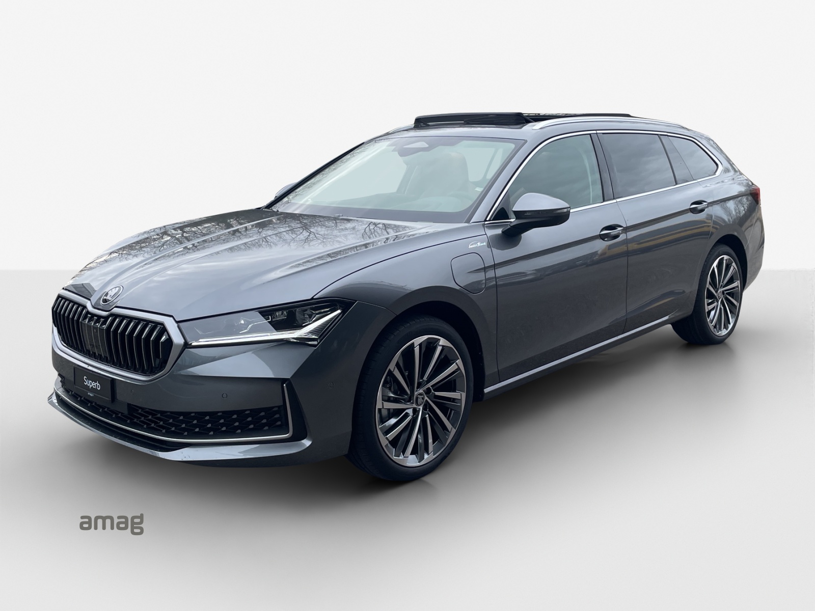 SKODA Superb Combi 1.5 TSI PHEV L&K DSG-image-0