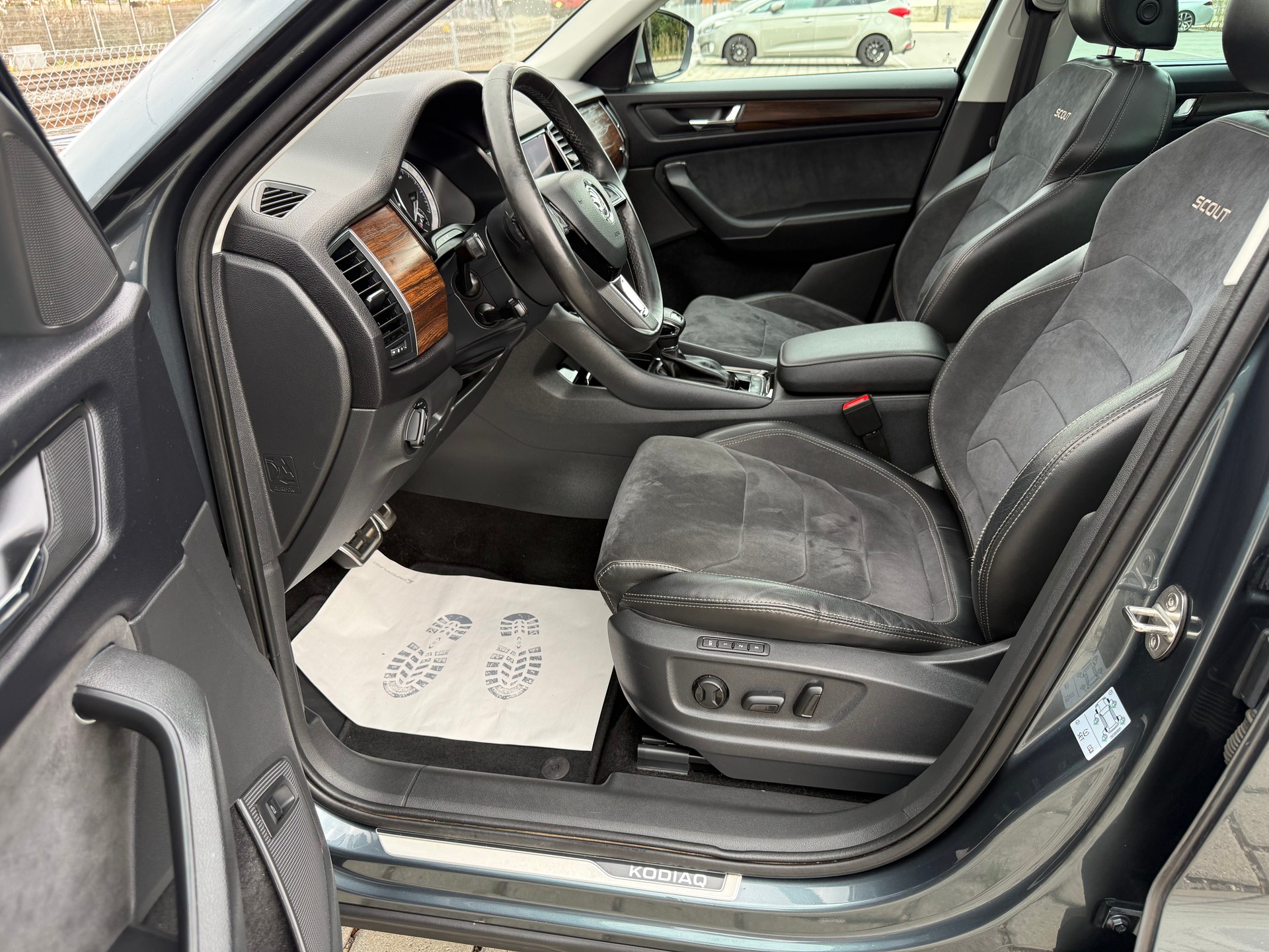 SKODA Kodiaq 2.0 TDI CR Scout 4x4 DSG-image-13