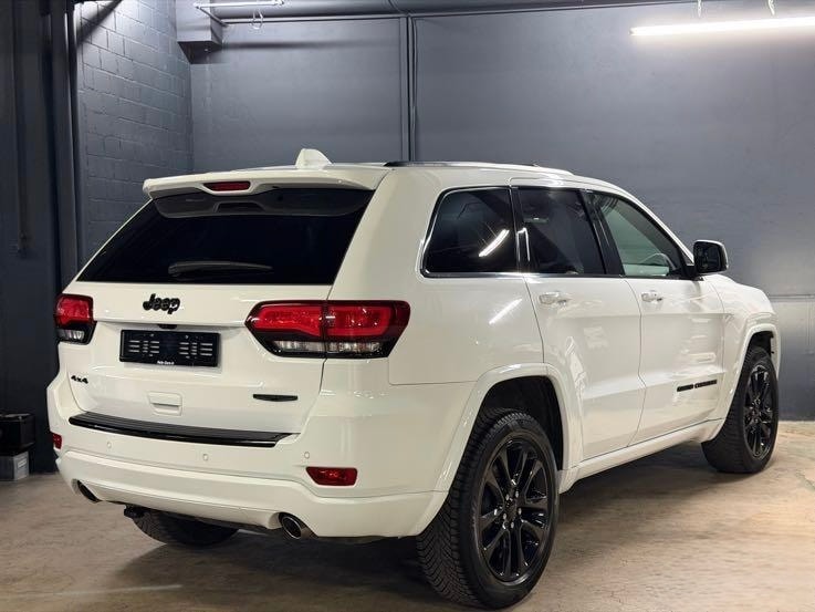 JEEP Grand Cherokee 3.0 CRD Limited Night Eagle Automatic-image-3