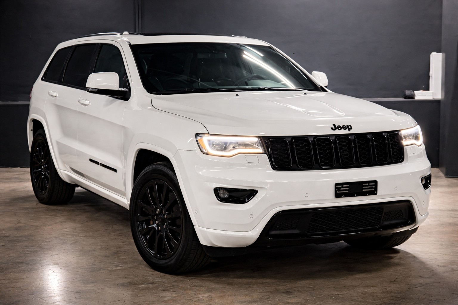 JEEP Grand Cherokee 3.0 CRD Limited Night Eagle Automatic-image-1