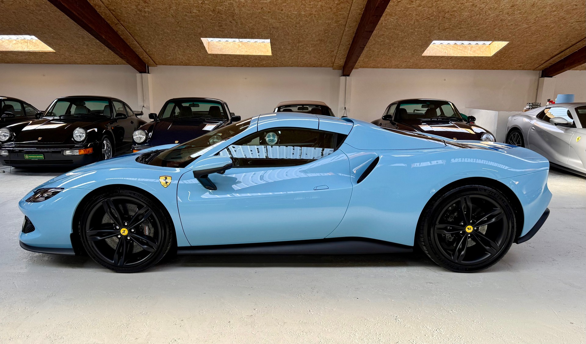 FERRARI 296 GTS-image-1
