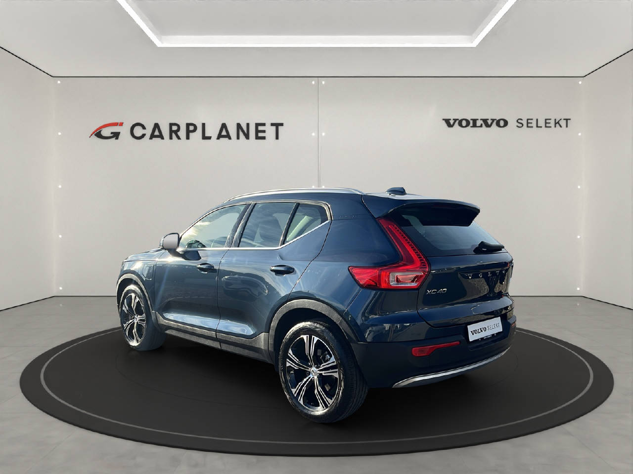 VOLVO XC40 1.5 T5 PiH Inscription-image-3
