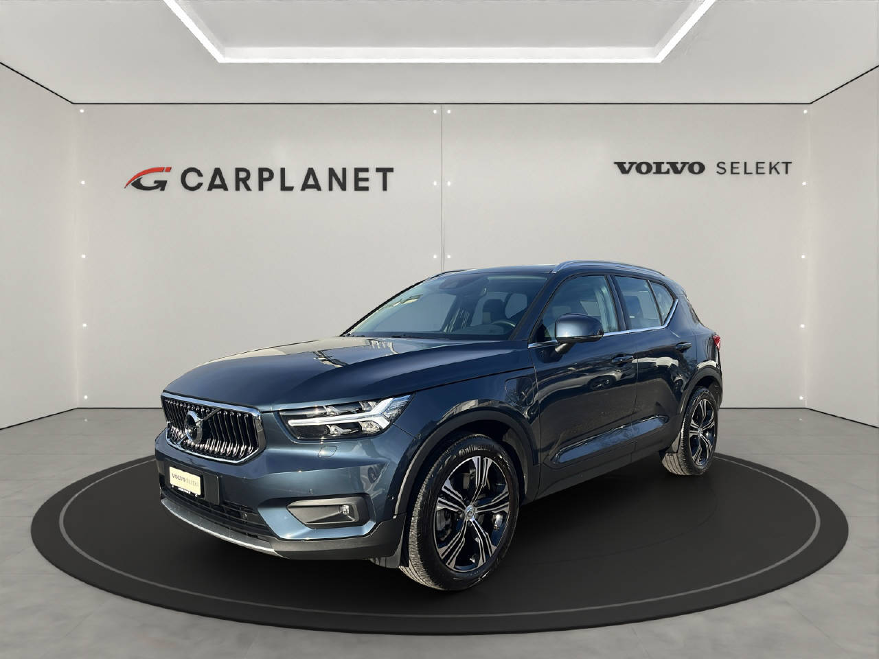 VOLVO XC40 1.5 T5 PiH Inscription-image-0