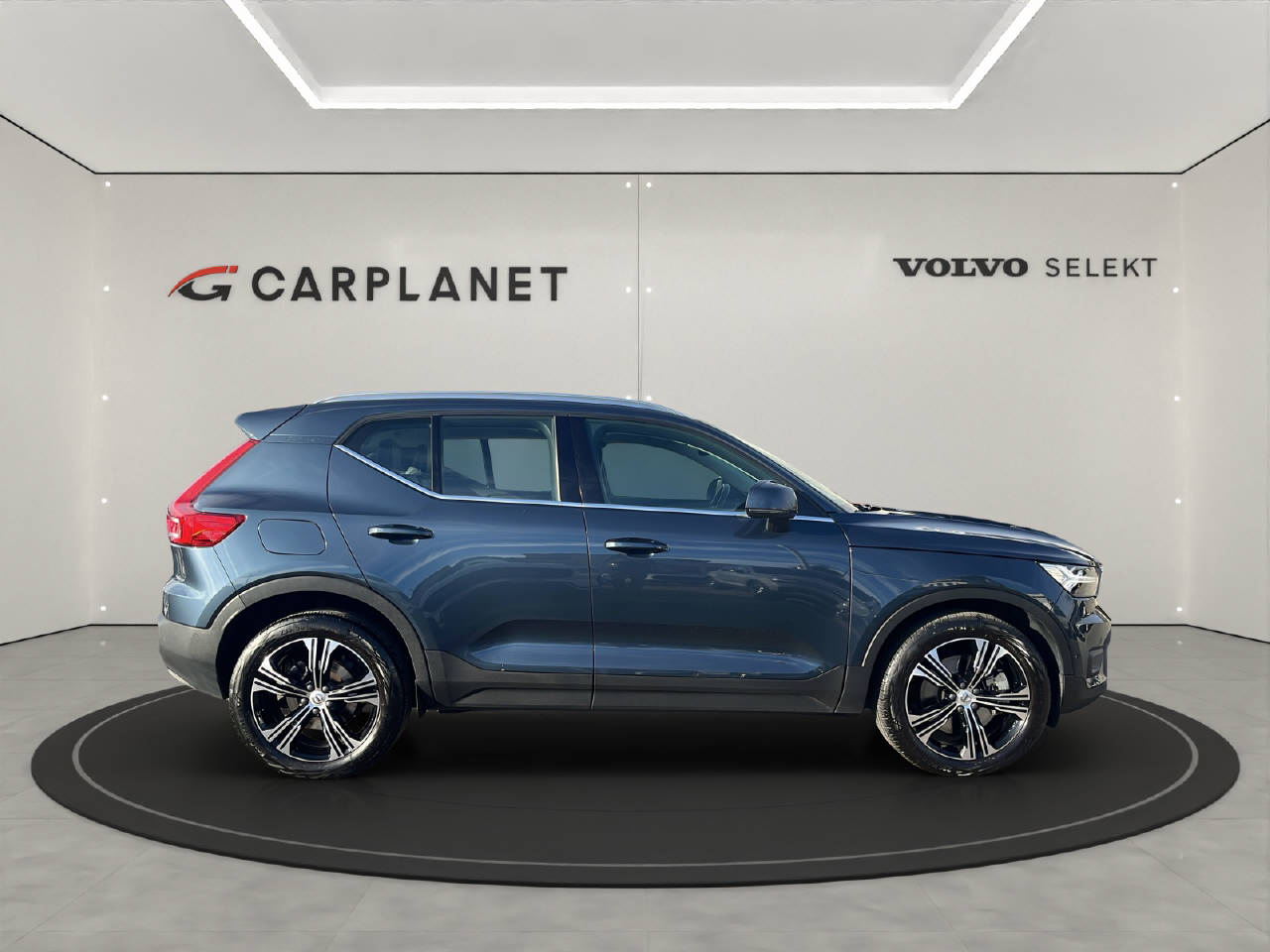 VOLVO XC40 1.5 T5 PiH Inscription-image-2