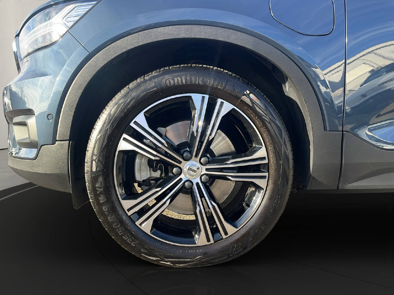 VOLVO XC40 1.5 T5 PiH Inscription-image-8