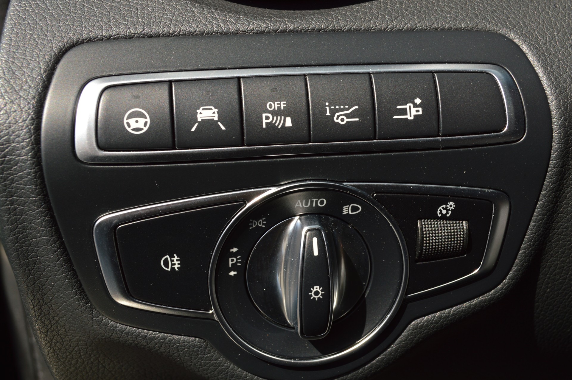 MERCEDES-BENZ C 43 AMG 4Matic 9G-tronic-image-23