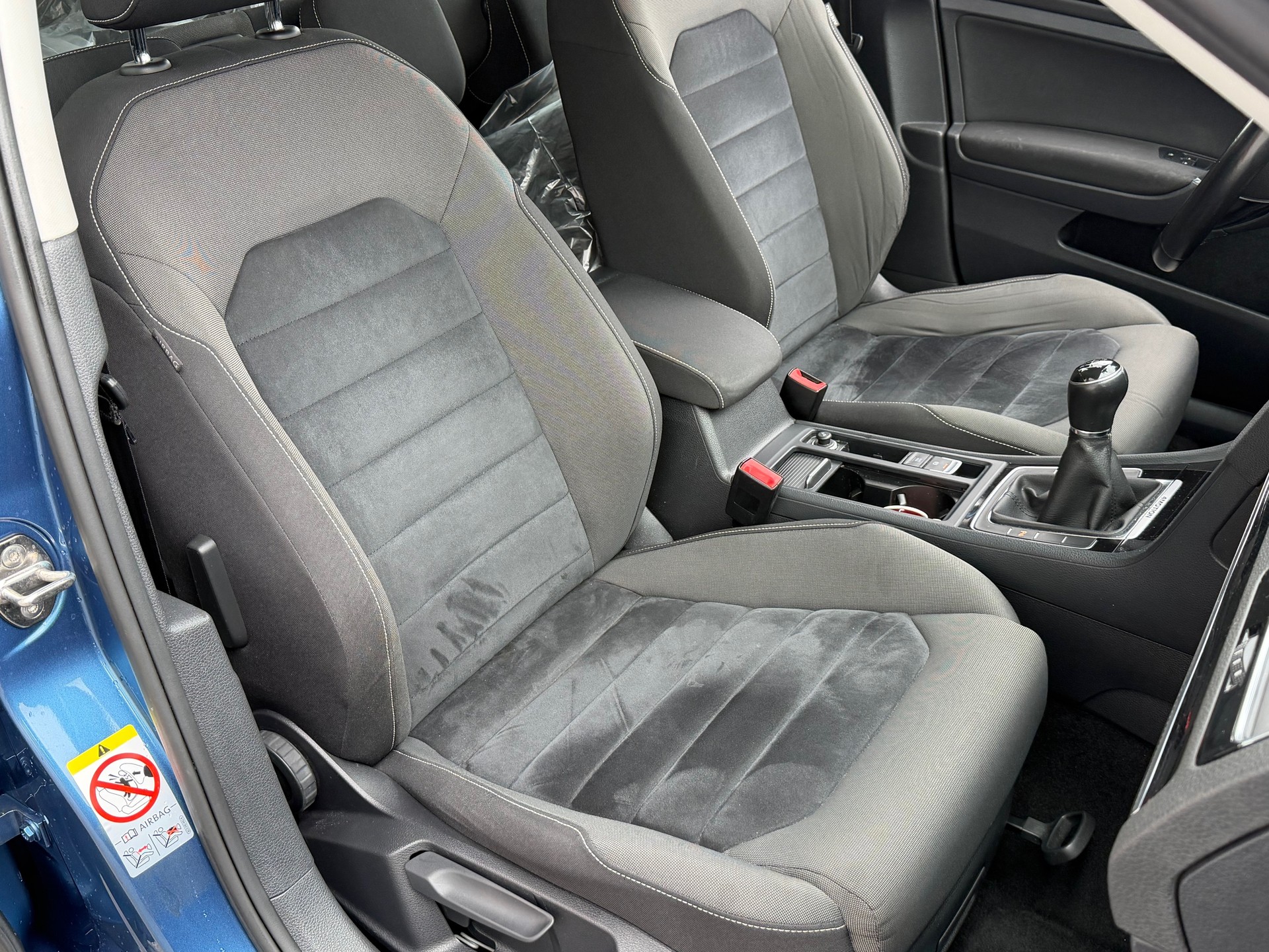 VW Golf 2.0 TDI Comfortline 4Motion-image-7
