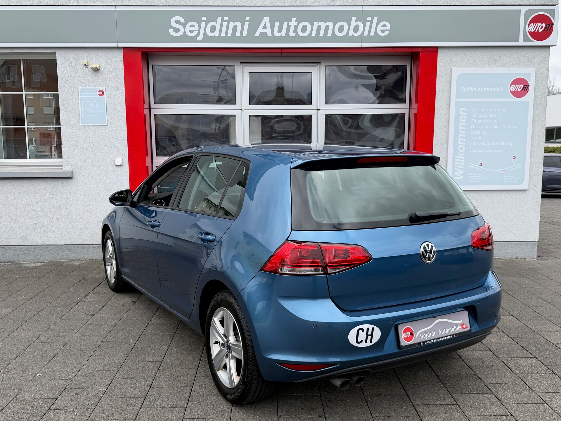 VW Golf 2.0 TDI Comfortline 4Motion-image-5