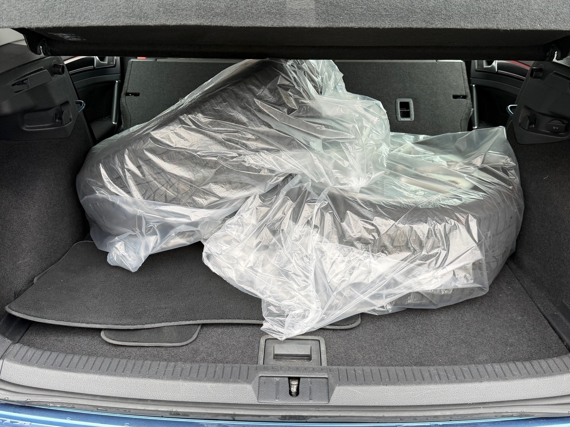 VW Golf 2.0 TDI Comfortline 4Motion-image-13