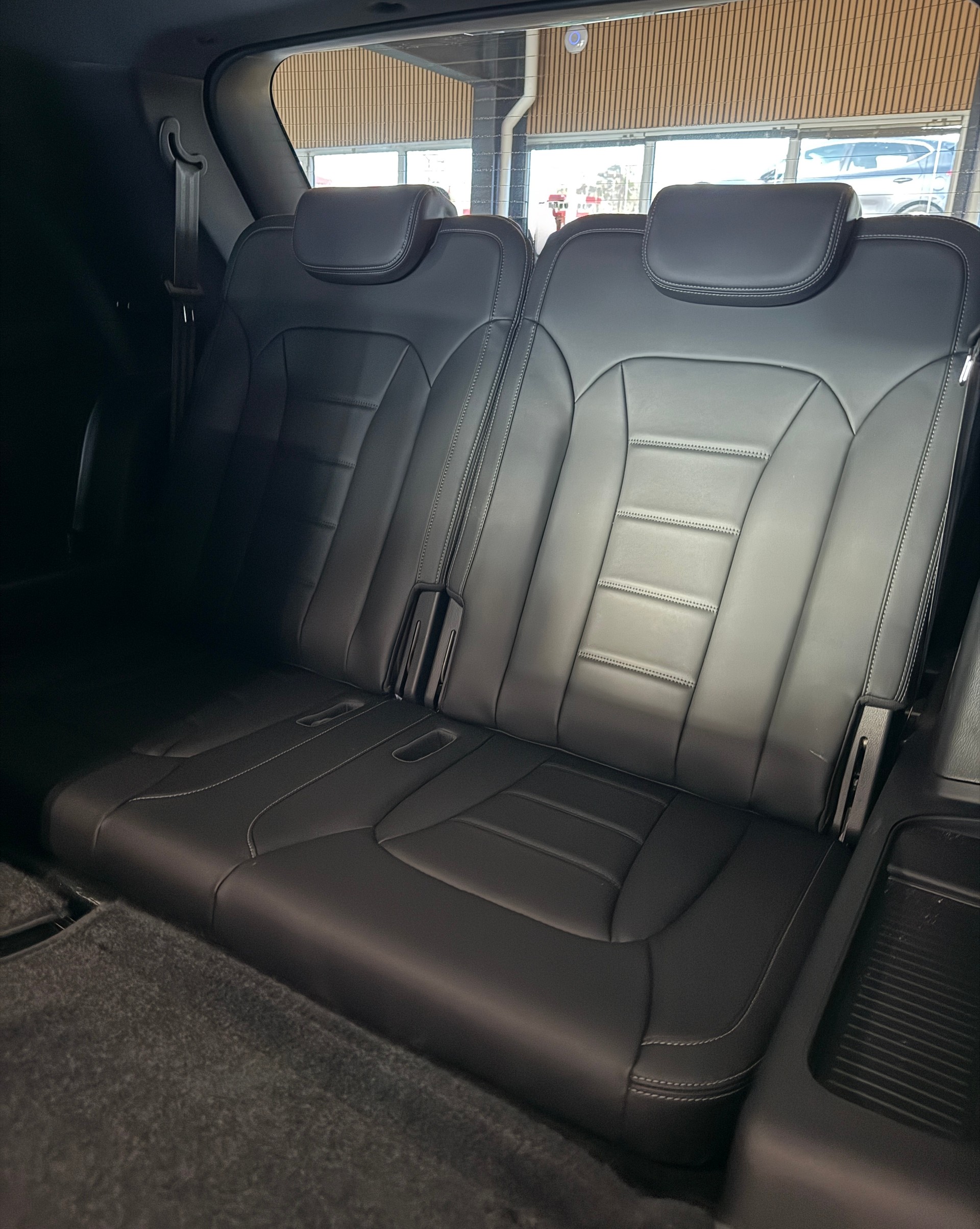 KGM-SsangYong Rexton 2.2 CRDi 7 Pl. Blackline 4WD AT-image-32