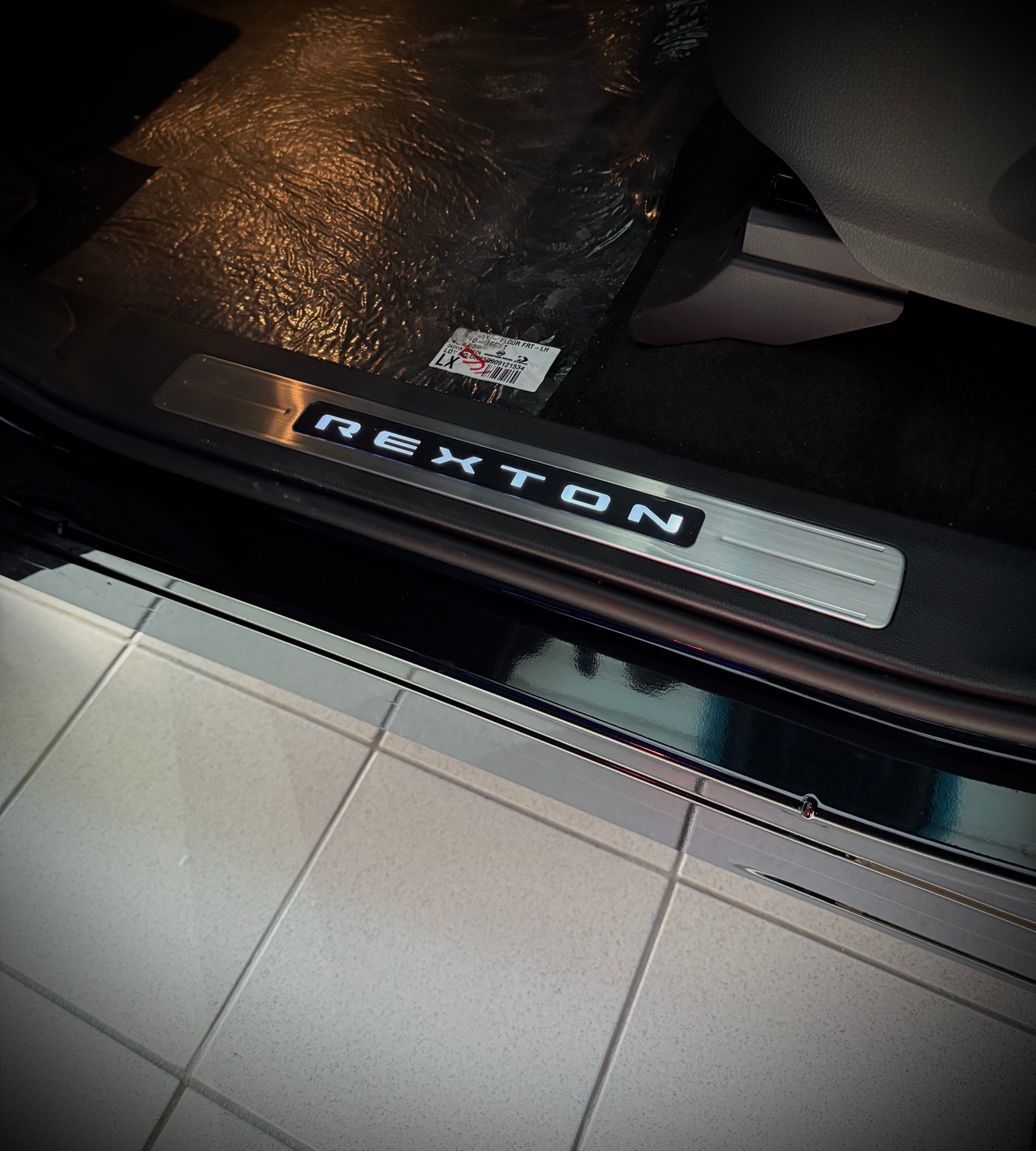 KGM-SsangYong Rexton 2.2 CRDi 7 Pl. Blackline 4WD AT-image-21