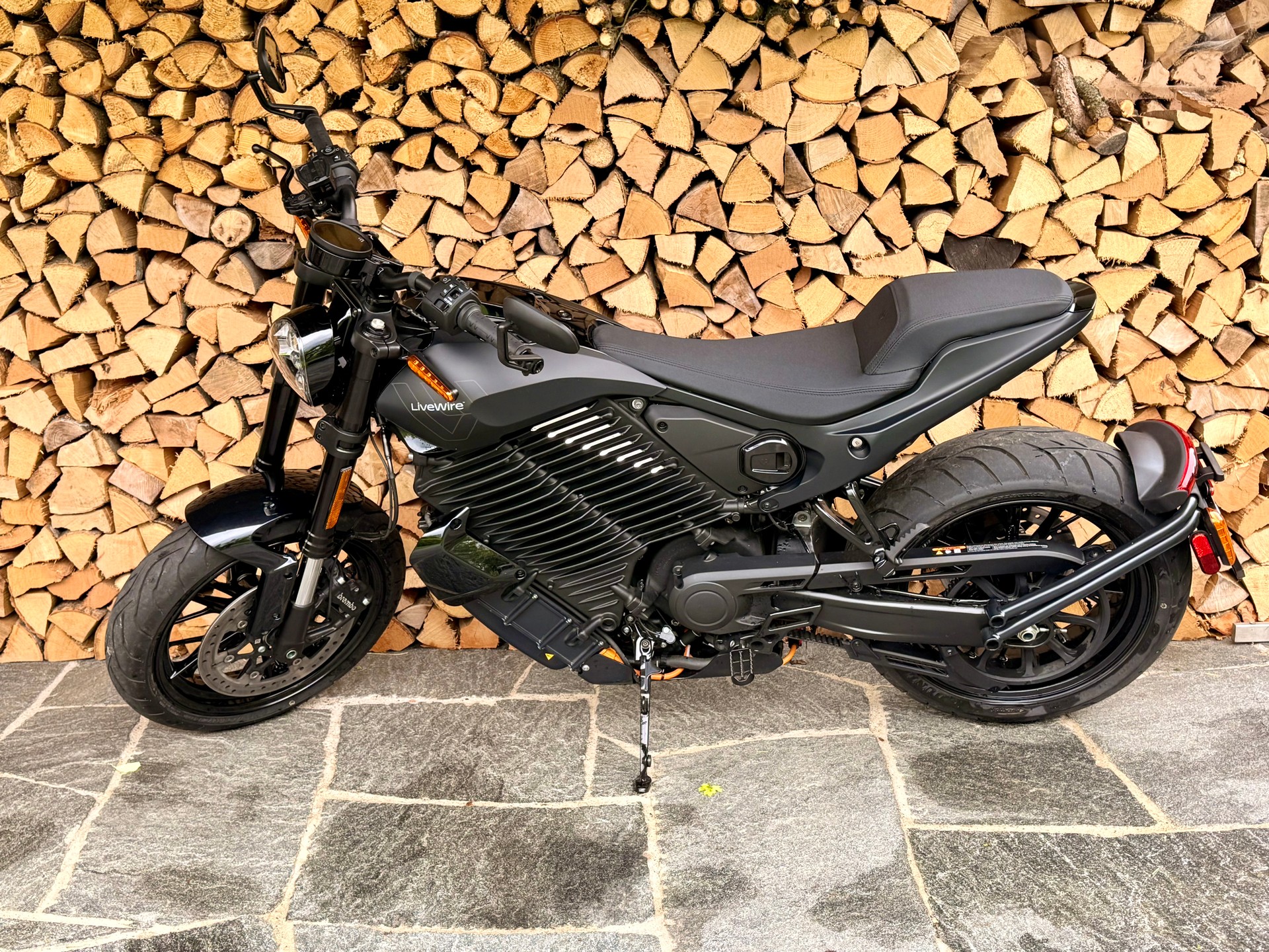 LIVEWIRE S2 Alpinista Asphalt Black matt