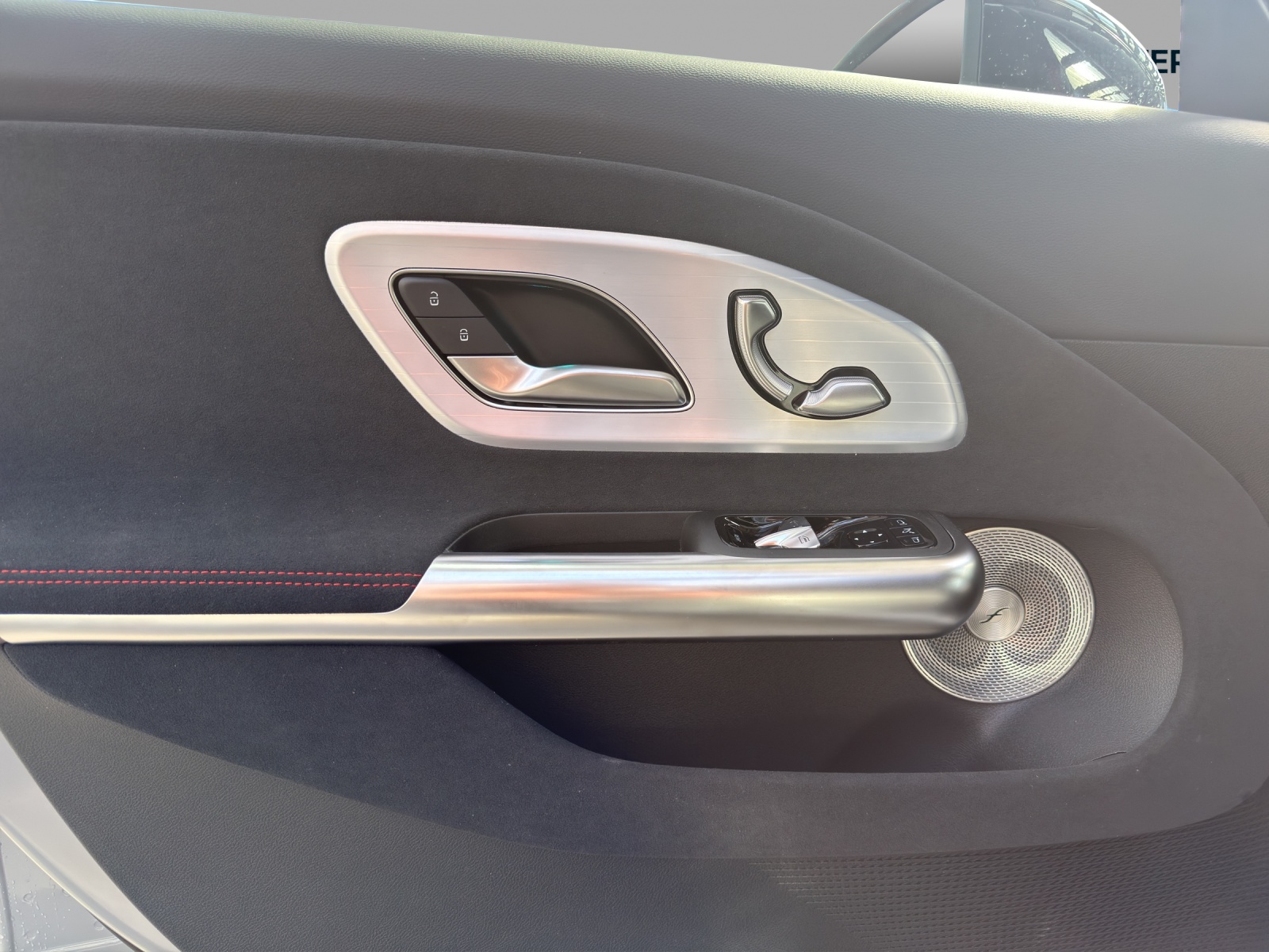 MERCEDES-BENZ CLA 220 8G-DCT 4Matic-image-12